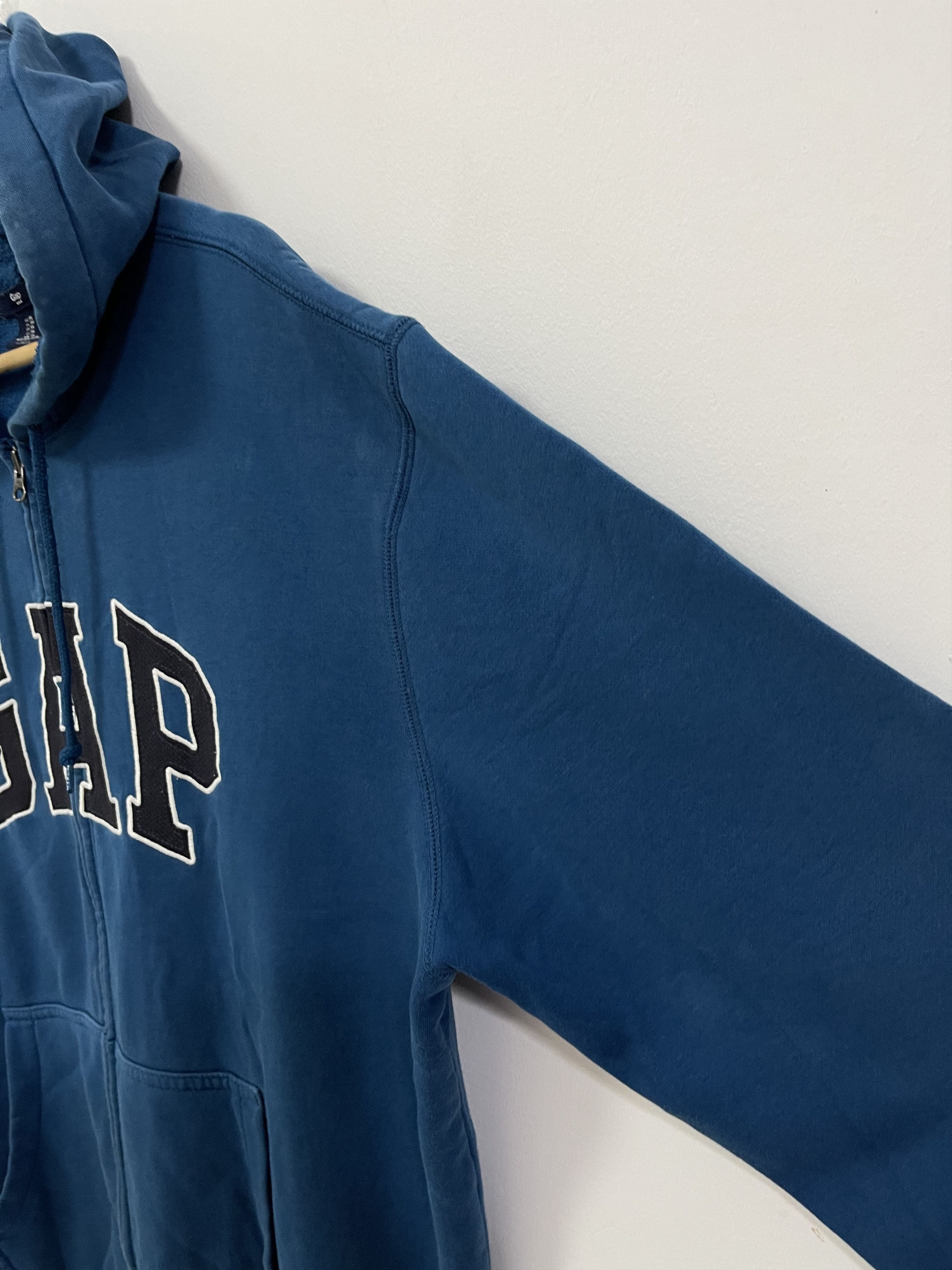 Gap × Vintage Vintage Gap Spell Out Embroidery Hoodie Sweatshirt Size US XL / EU 56 / 4 - 4 Thumbnail