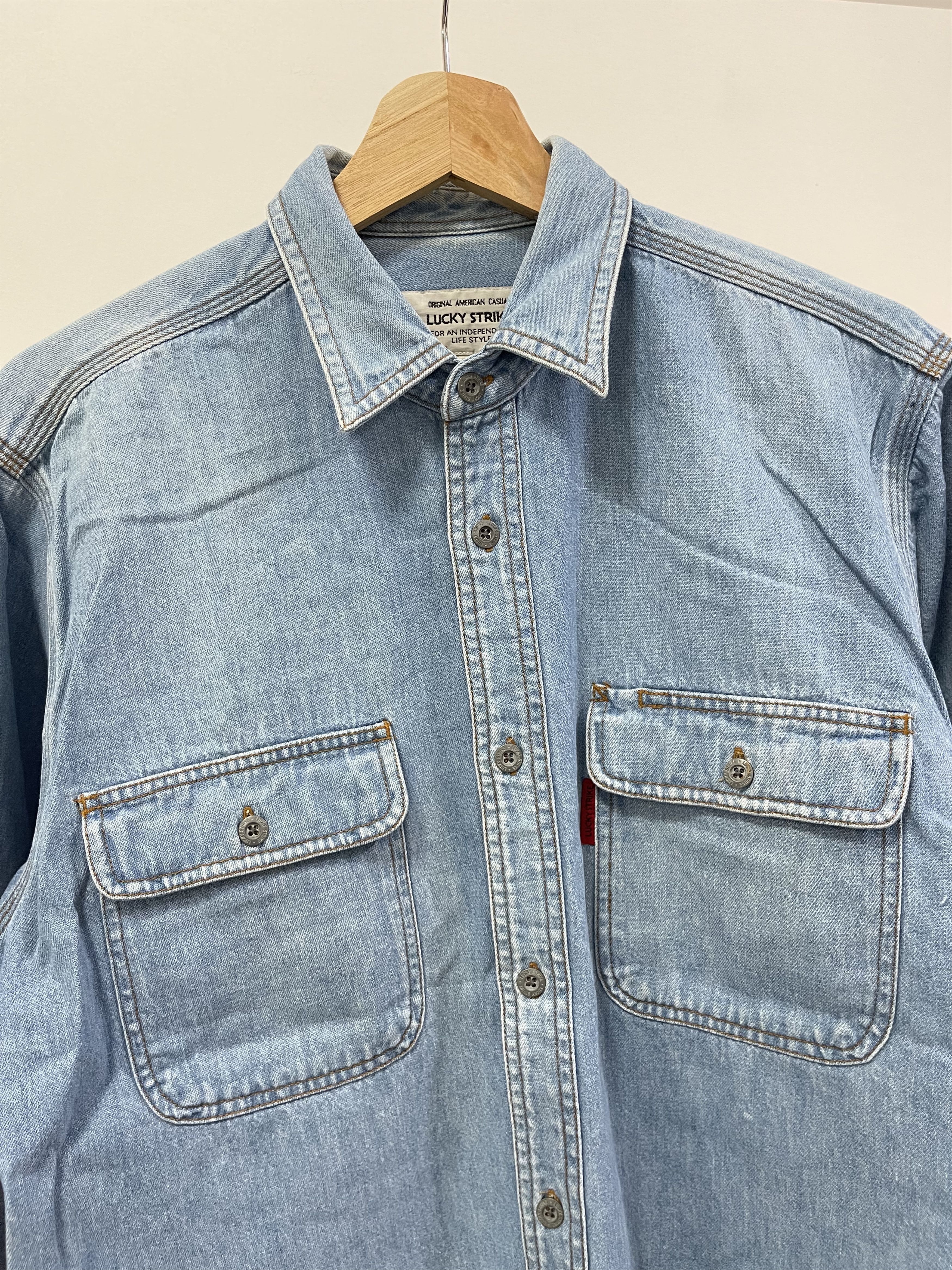 Sports Specialties × Vintage Vintage Lucky Strike Double Pocket Button Up Denim Size US M / EU 48-50 / 2 - 2 Thumbnail