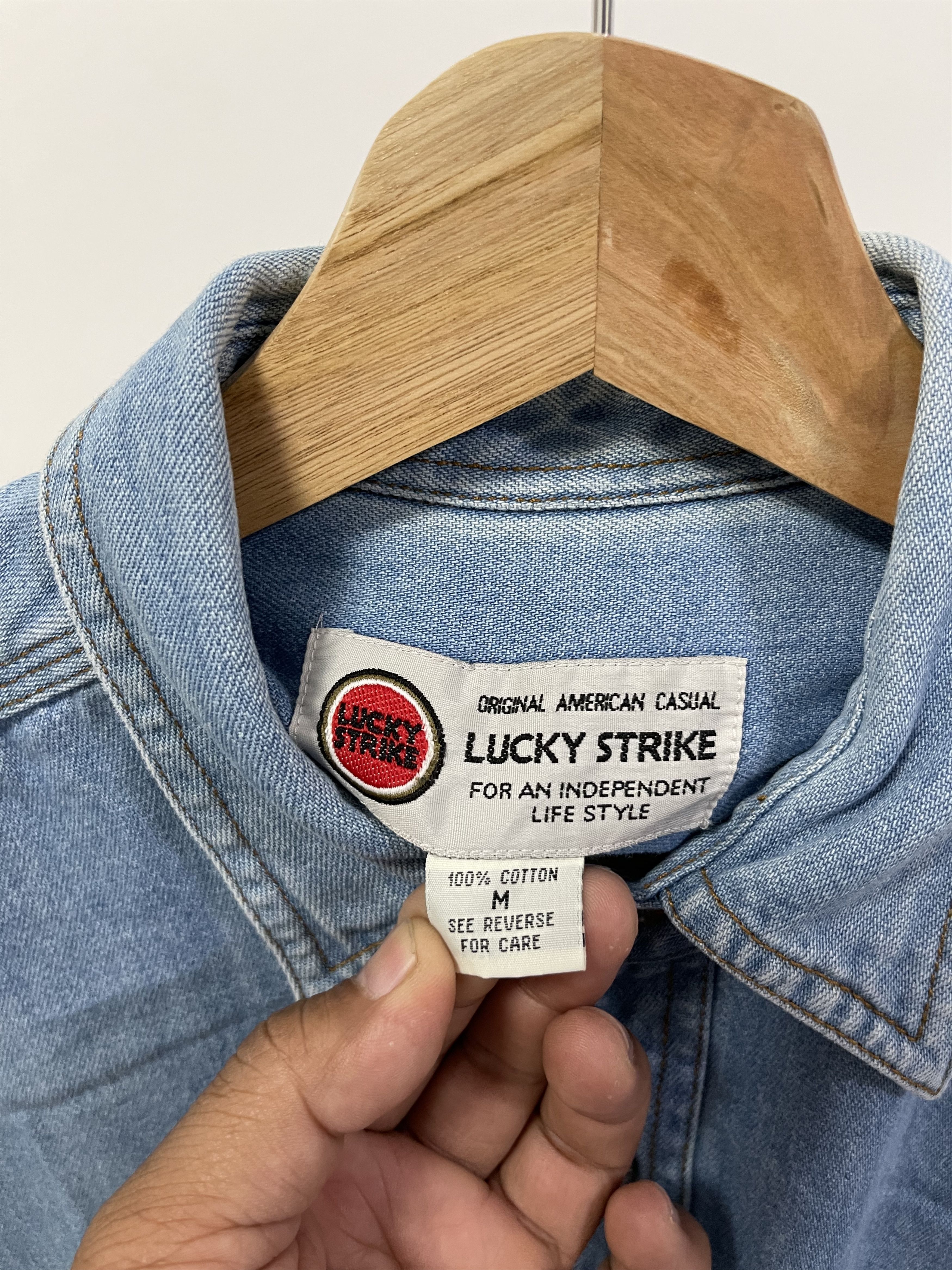 Sports Specialties × Vintage Vintage Lucky Strike Double Pocket Button Up Denim Size US M / EU 48-50 / 2 - 7 Thumbnail