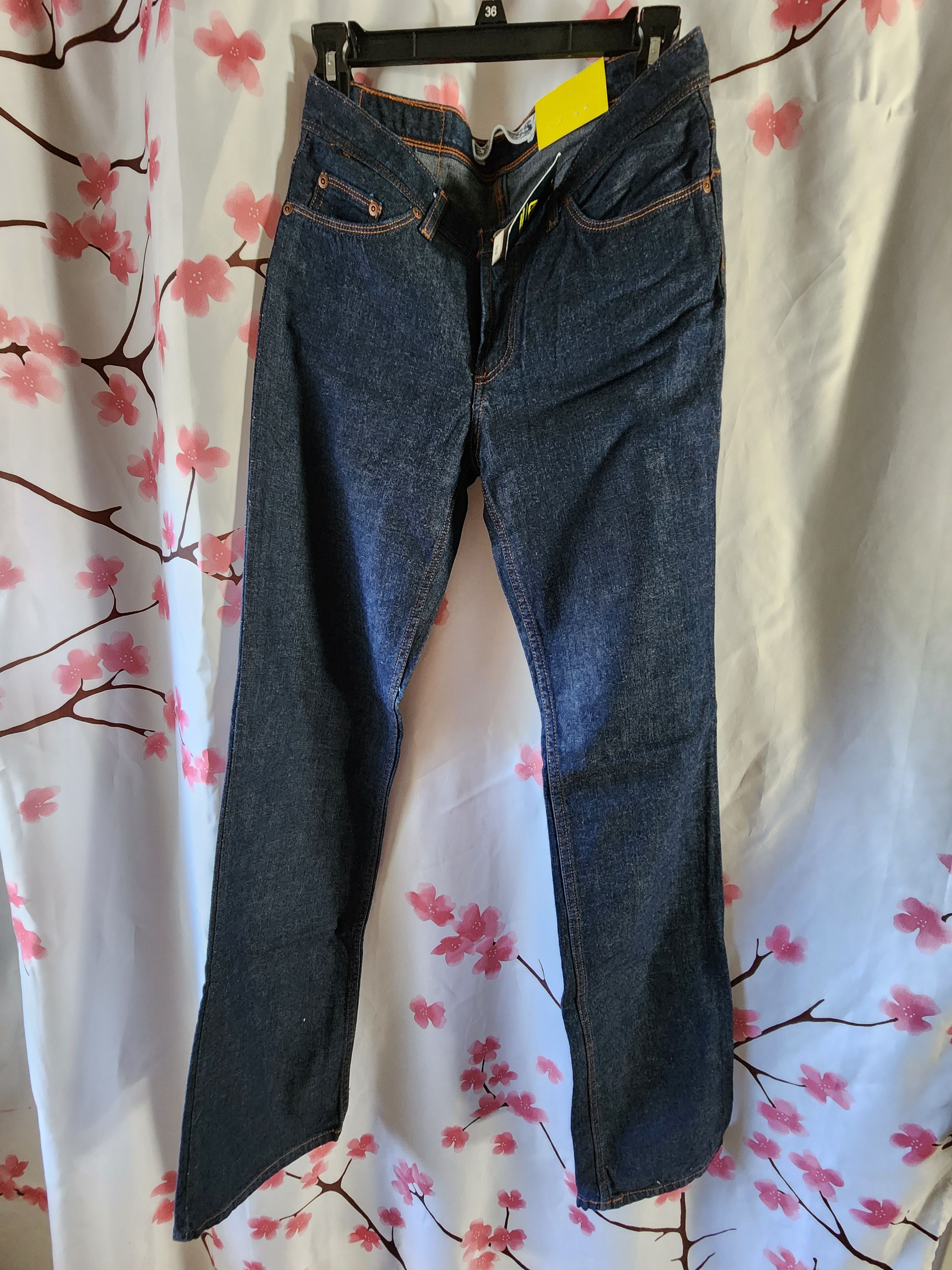 Express Express Precision Low Rise Boot Cut Rinsed Jeans 3/4 Long Size 27" / US 4 / IT 40 - 1 Thumbnail