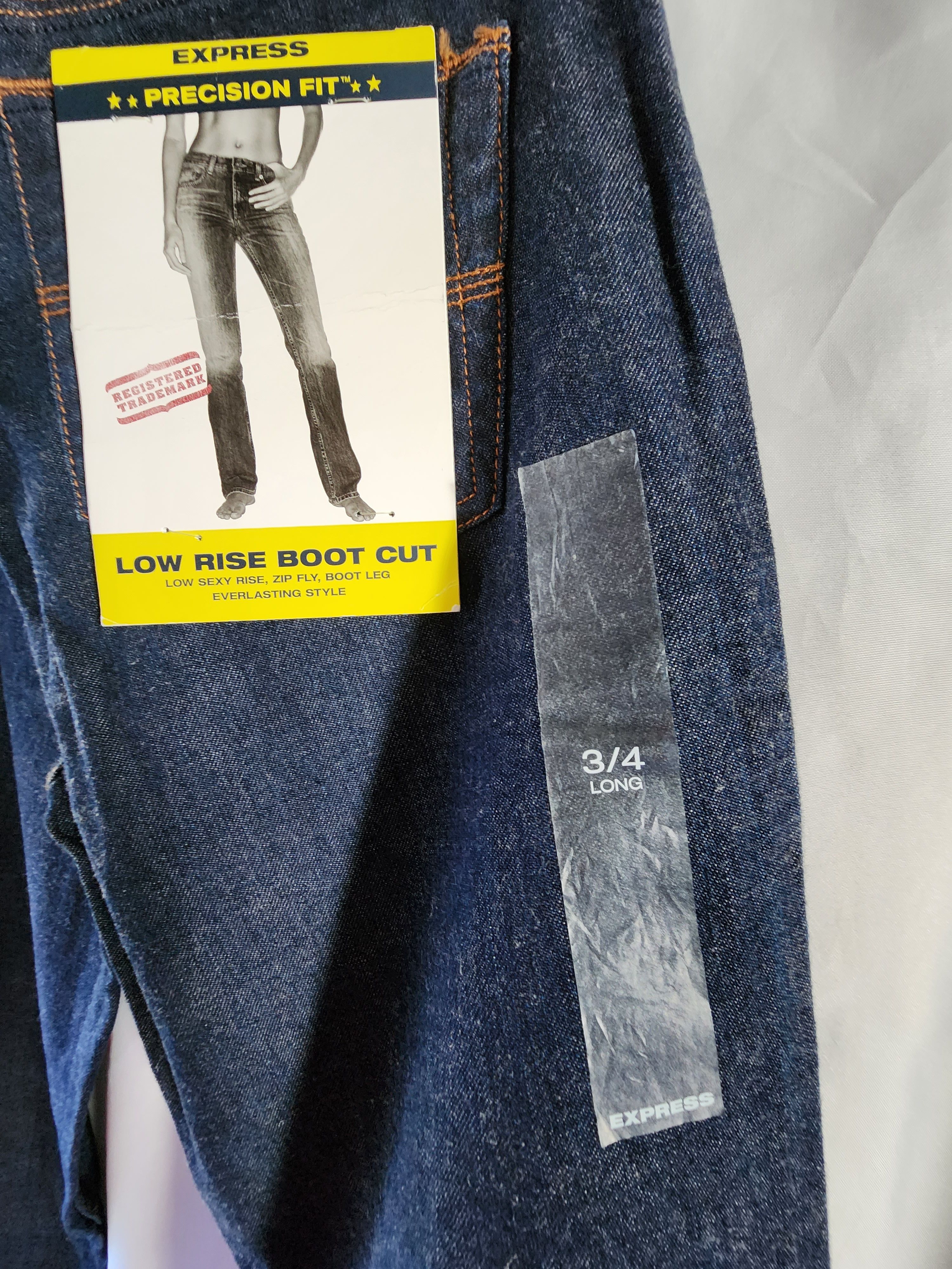 Express Express Precision Low Rise Boot Cut Rinsed Jeans 3/4 Long Size 27" / US 4 / IT 40 - 4 Thumbnail
