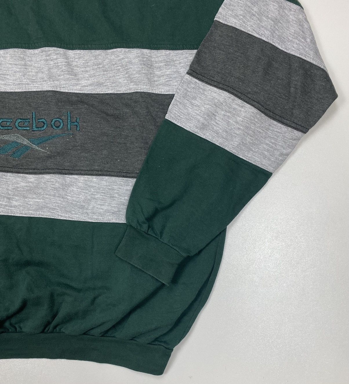 Reebok Vintage 80/90’s Reebok Sweatshirt Spell Out Logo Size M Size US M / EU 48-50 / 2 - 4 Thumbnail