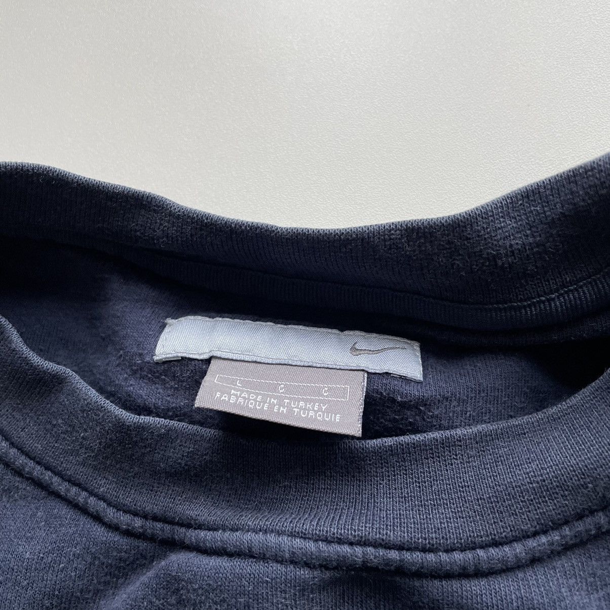 Nike × Vintage Vintage 2000s Nike Embroidered Swoosh Pullover Crewneck Size US L / EU 52-54 / 3 - 3 Thumbnail