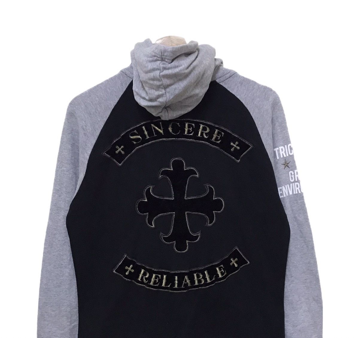 Japanese Brand × Vintage Vintage Sincere Realiable Chrome Heart Inspired Big Logo Size US L / EU 52-54 / 3 - 2 Thumbnail
