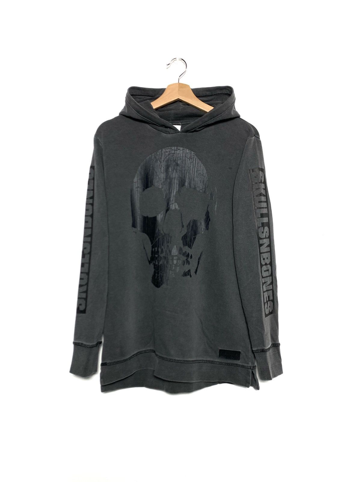 H&M Skulls n Bones Pullover Hoodies Size US S / EU 44-46 / 1 - 1 Thumbnail