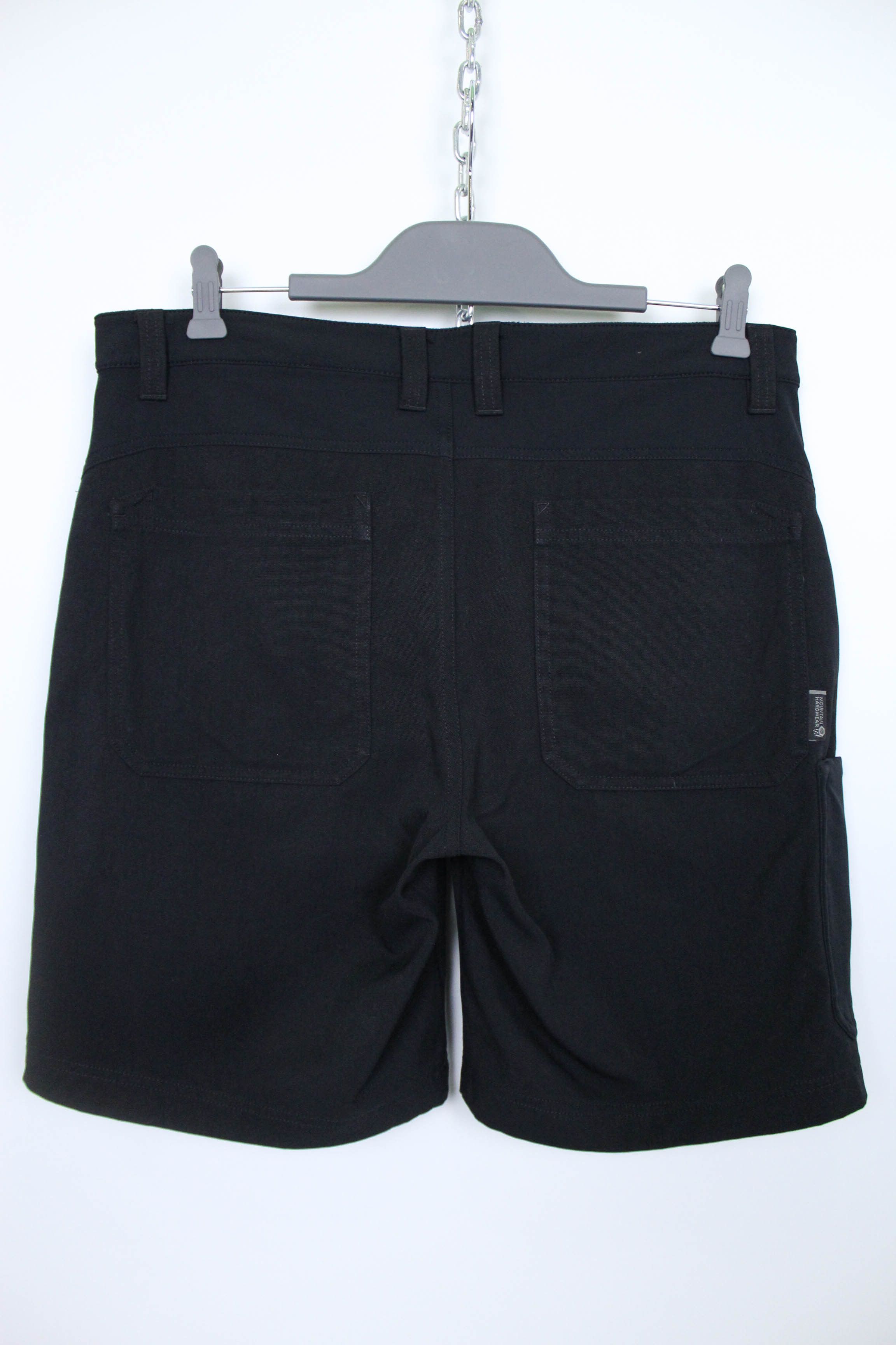 Mountain Hardwear Mountain Hardwear Black Utility Hiking Tech Cargo Shorts Size US 32 / EU 48 - 2 Thumbnail