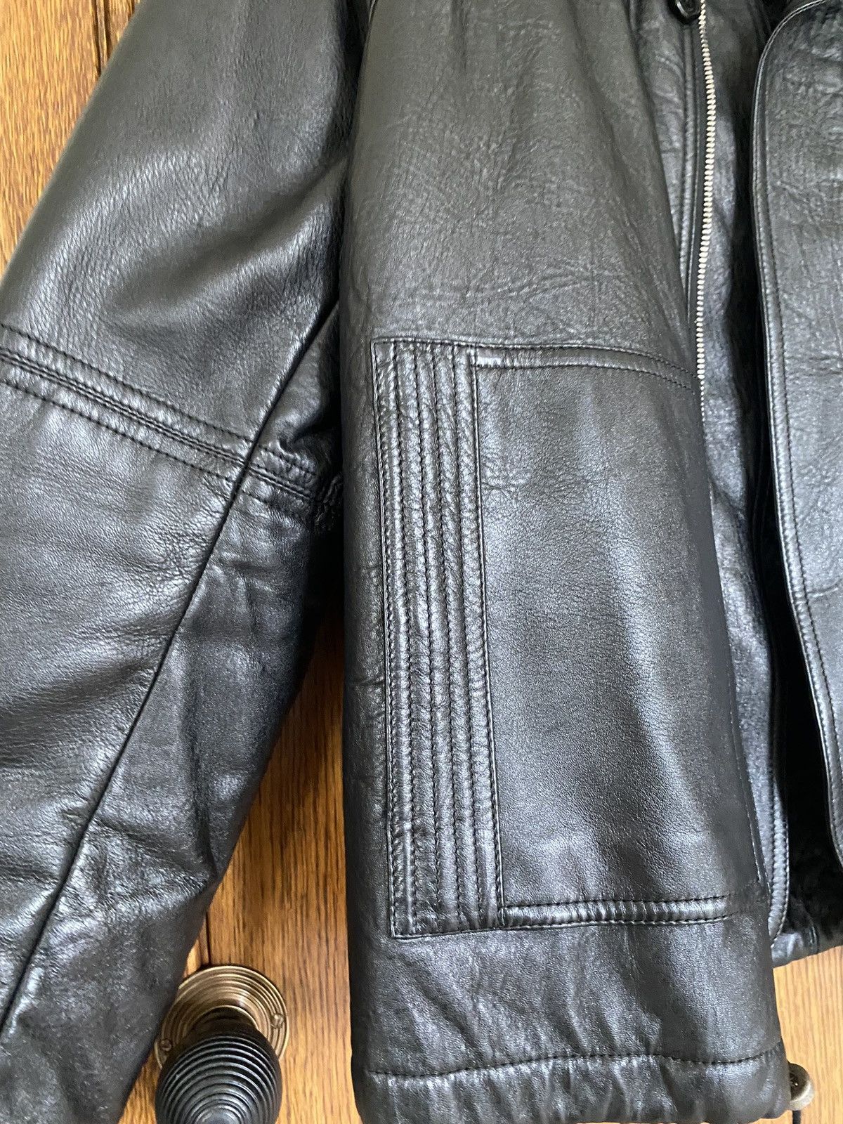 Saint Laurent Paris $6795 Leather shearling aviator jacket Saint Laurent Size US S / EU 44-46 / 1 - 18 Thumbnail