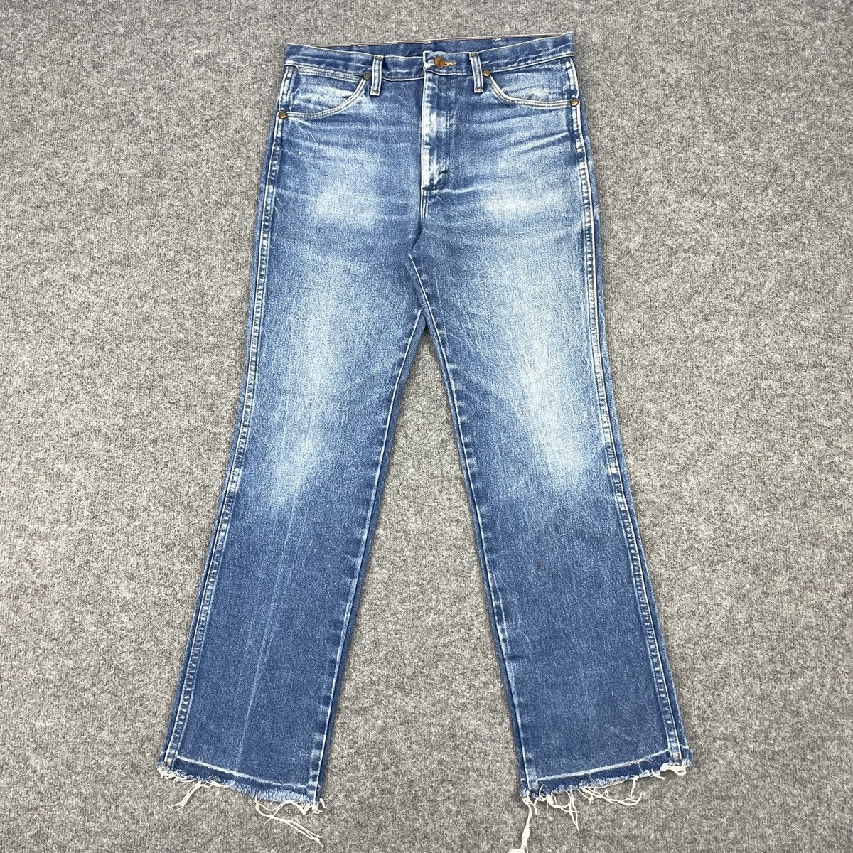 Vintage × Wrangler Vintage Wrangler Distressed Faded Jeans wc-200 Size US 32 / EU 48 - 1 Thumbnail