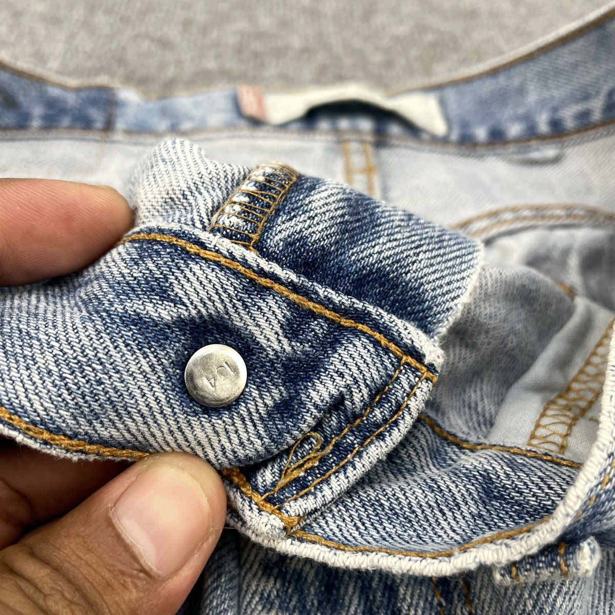 Levi's × Vintage Vintage Levi's 560 Light Wash wc-187 Size US 33 - 7 Thumbnail