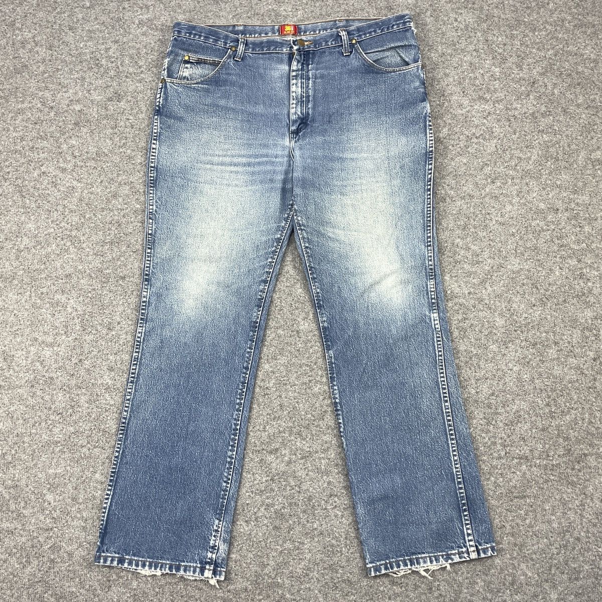 Vintage × Wrangler Vintage Wrangler Faded Blue Distressed Jeans wc-209 Size US 40 / EU 56 - 1 Thumbnail
