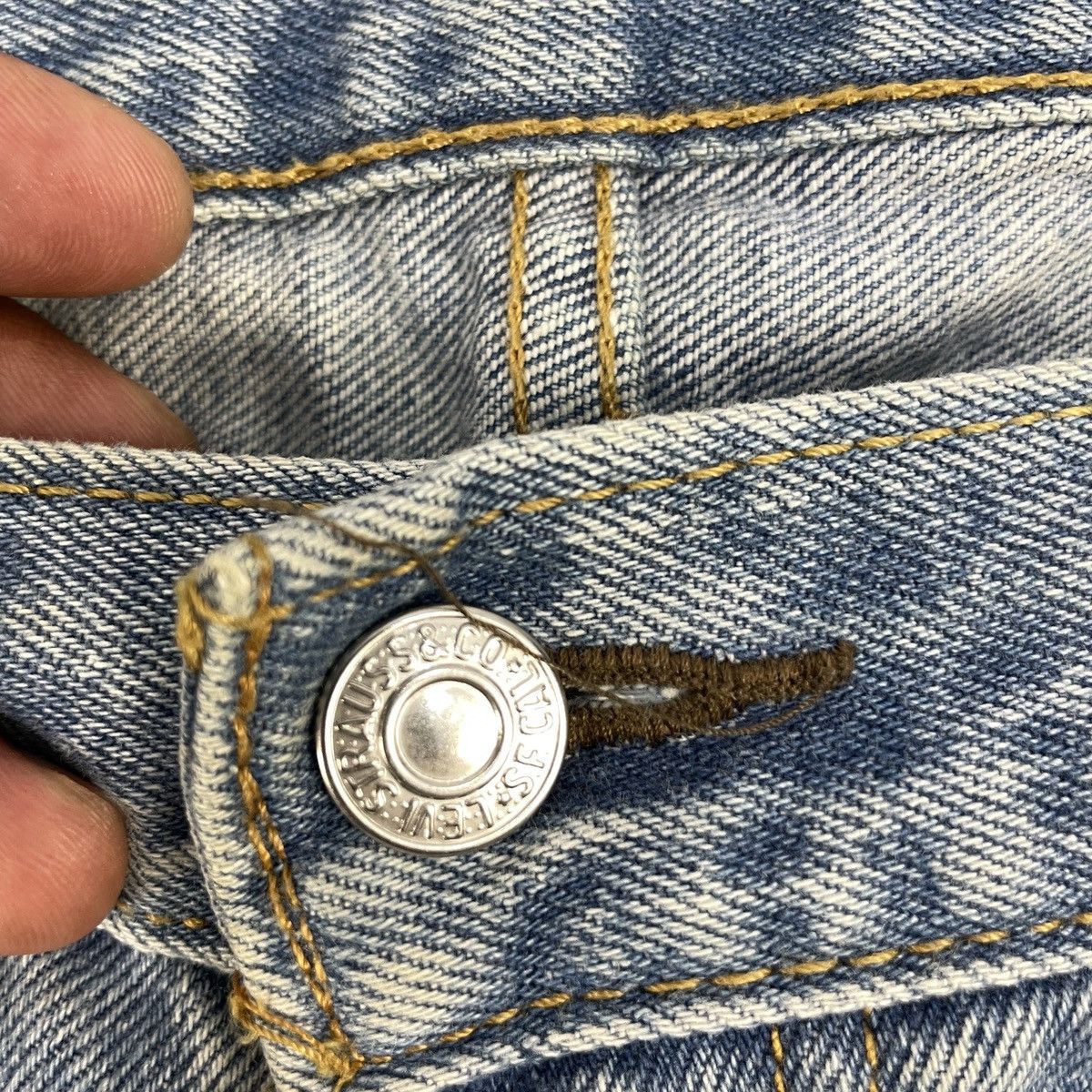 Levi's × Vintage Vintage Levi's Light Wash Jeans wc-226 Size US 39 - 5 Thumbnail