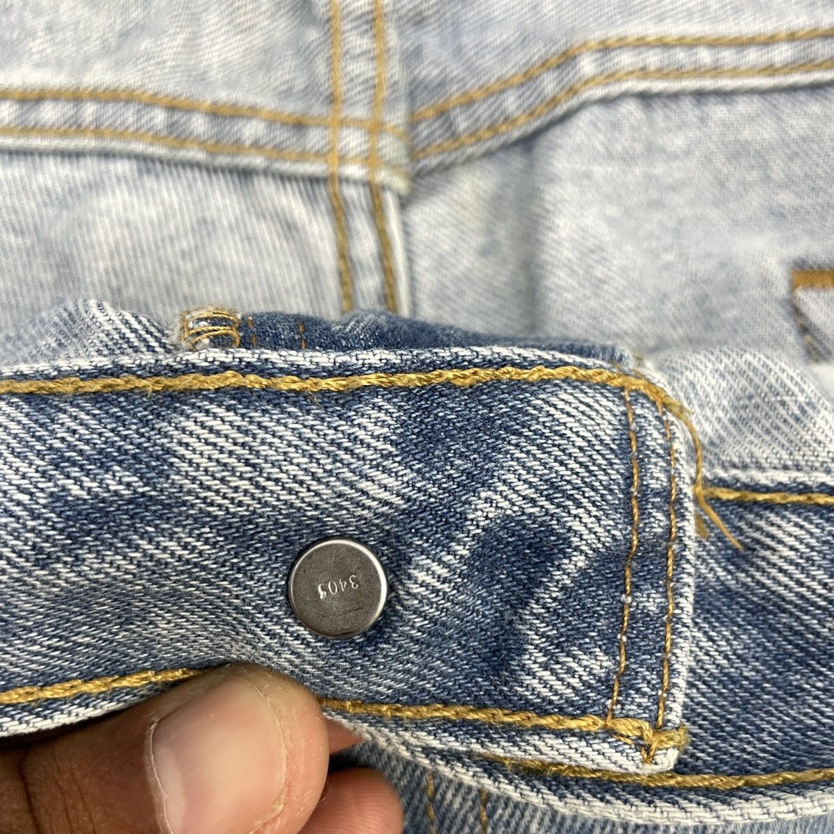 Levi's × Vintage Vintage Levi's Light Wash Jeans wc-226 Size US 39 - 6 Thumbnail
