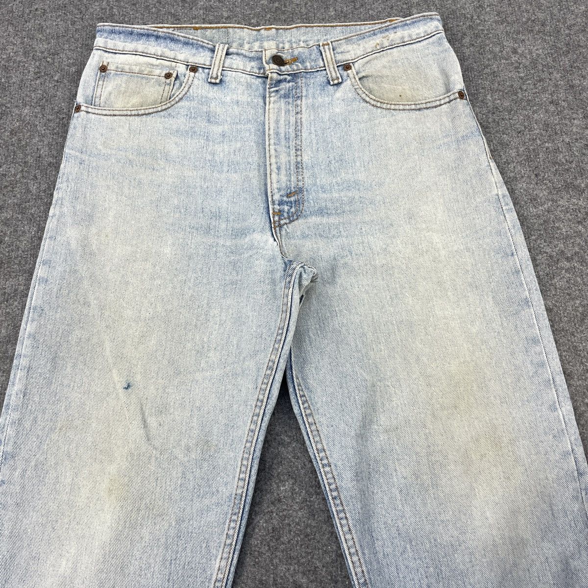 Levi's × Vintage Vintage Levi's 550 Distressed Light Wash wc-225 Size US 33 - 3 Thumbnail