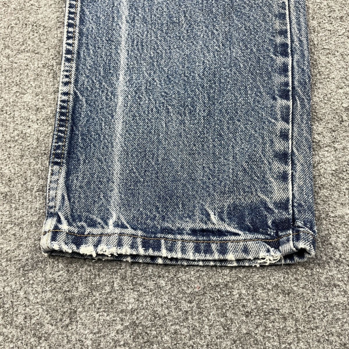 Vintage × Wrangler Vintage Wrangler Distressed Blue Jeans wc-196 Size US 37 - 7 Thumbnail