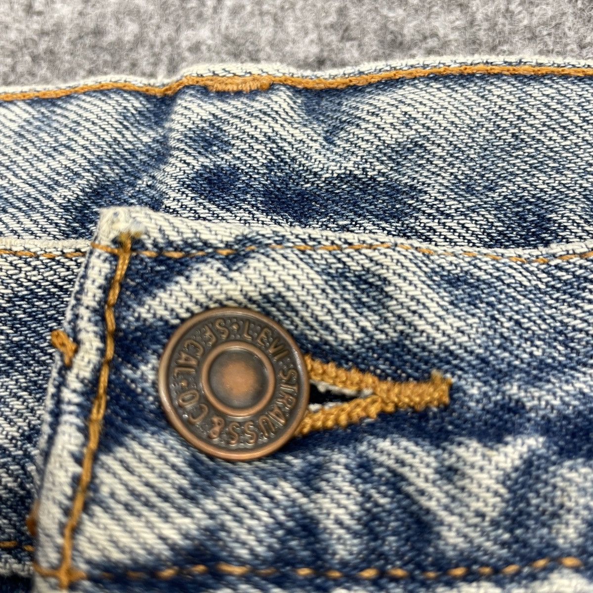 Levi's × Vintage Vintage Levi's 540 Faded Blue Jeans wc-193 Size US 33 - 11 Thumbnail