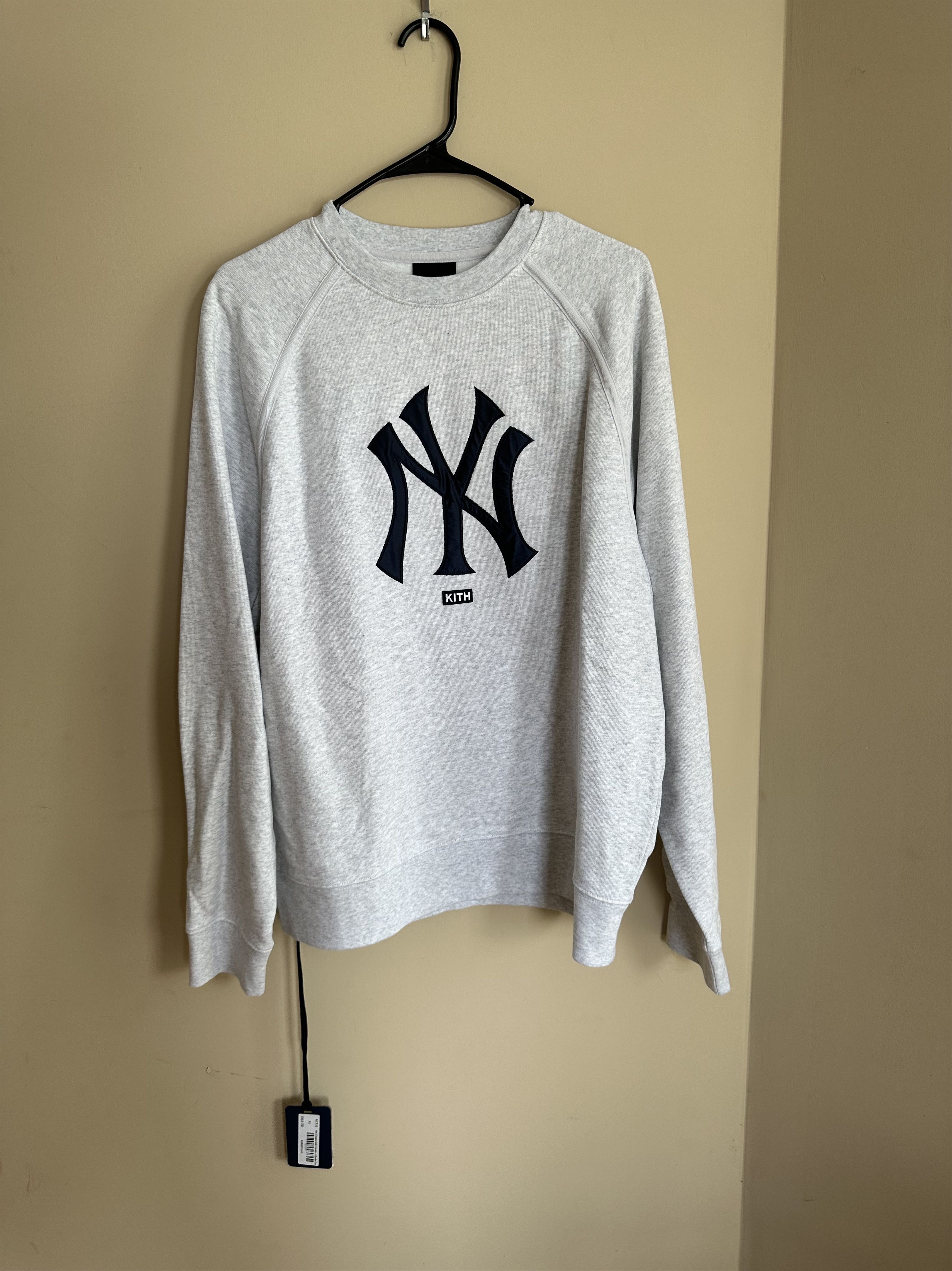 Ny yankees crewneck sweatshirt on sale