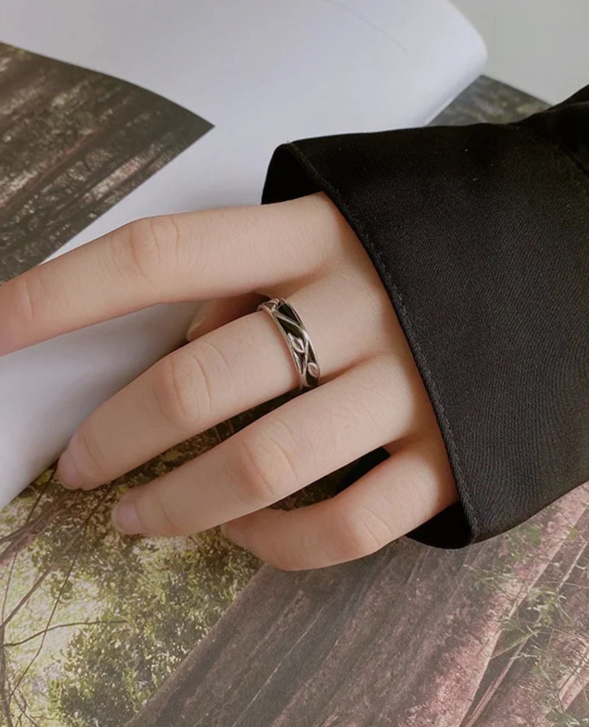 Jewelry Retro Style Leaf Ring Size ONE SIZE - 4 Thumbnail