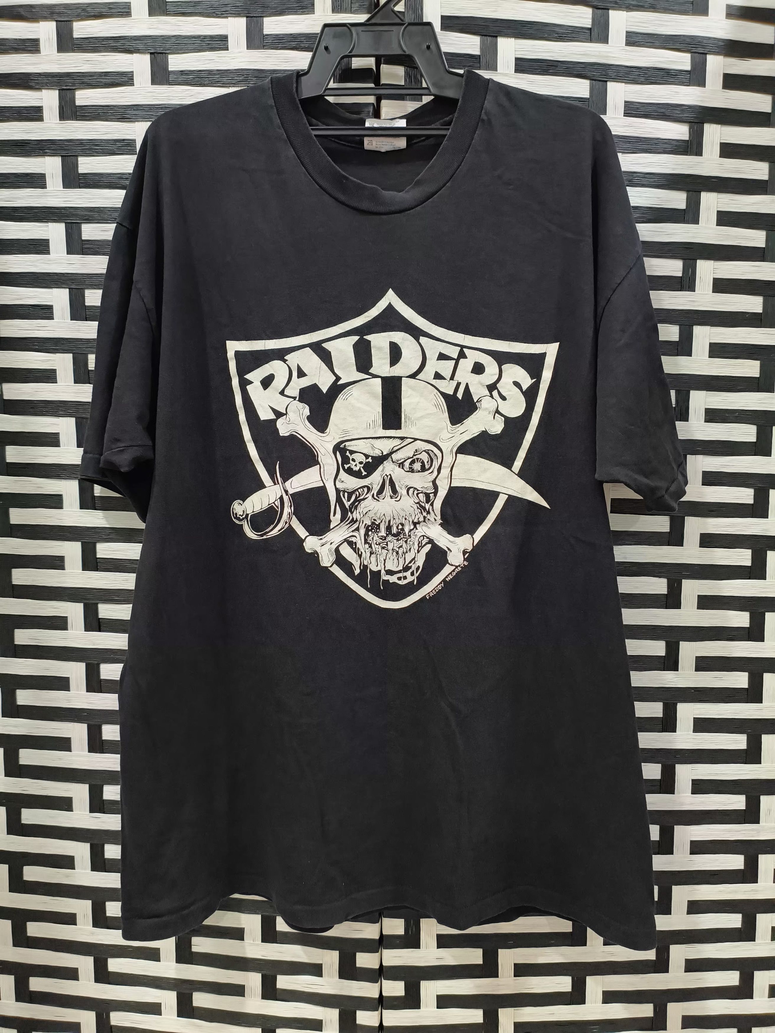 image of vintage Nfl Las Vegas Raiders Design Logo Tee in Black, Men's (Size XL)