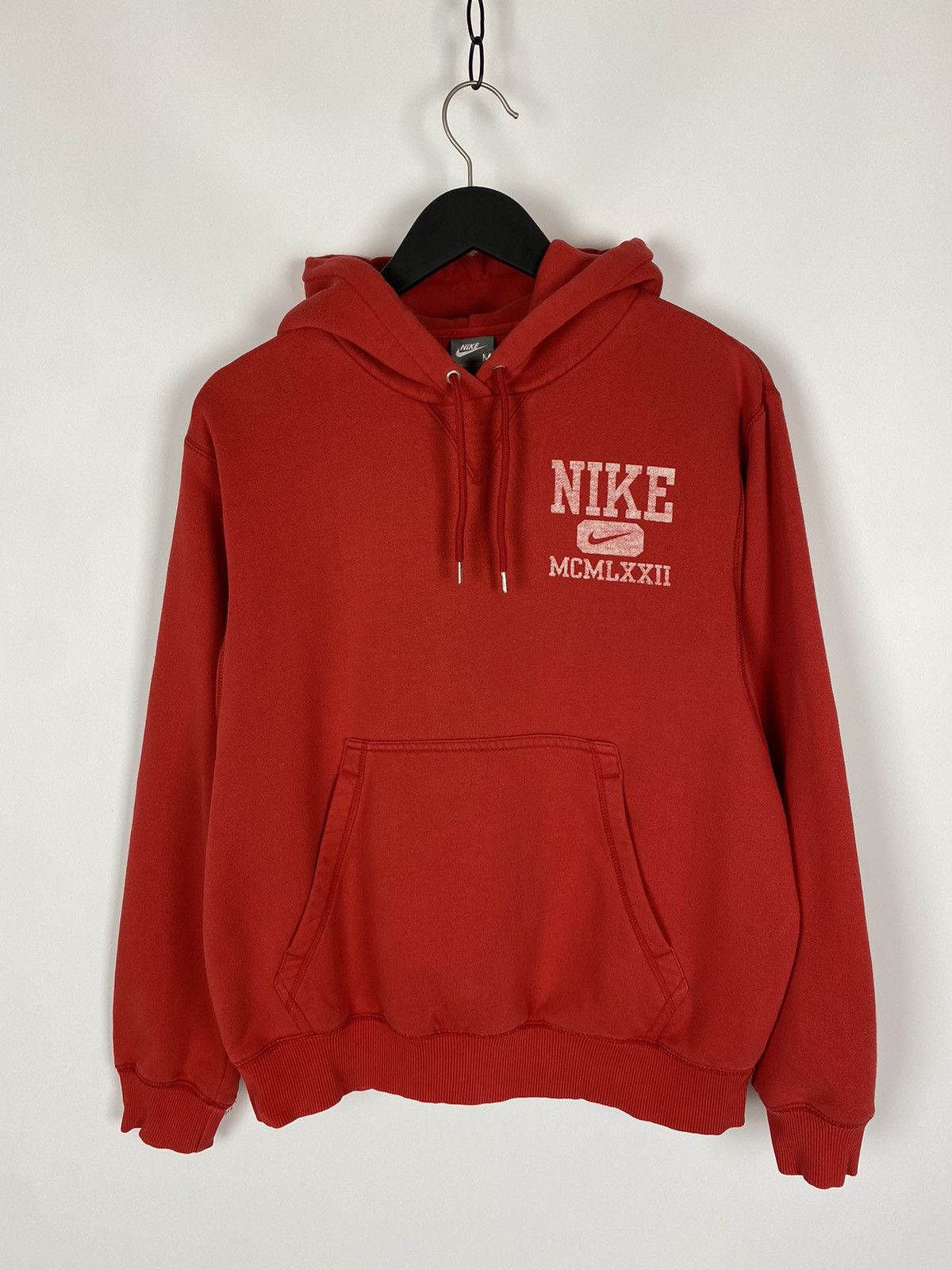 Nike 2000’s Vintage Nike Athletic Logo Boxy Hoodie Size US M / EU 48-50 / 2 - 1 Thumbnail