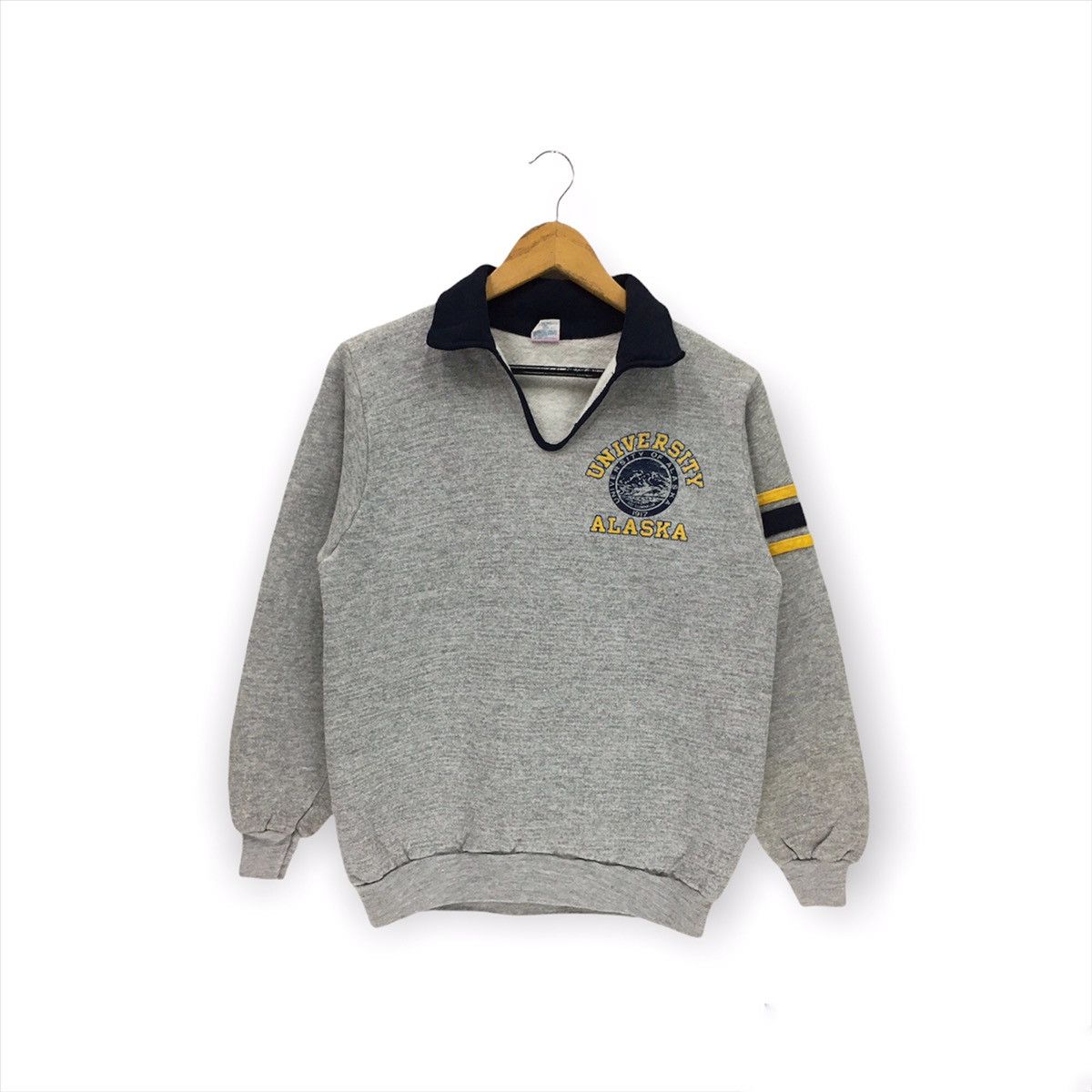 Vintage Champion X University Of Alaska Sweatshirt