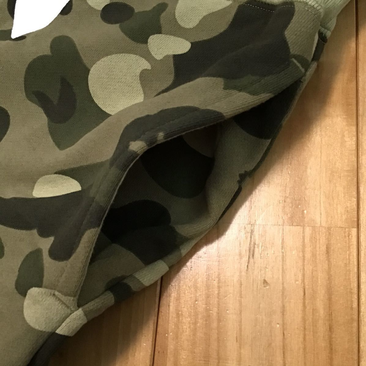 Bape beige camo Shark sweat shorts a bathing ape ★size L Size US 34 / EU 50 - 5 Thumbnail