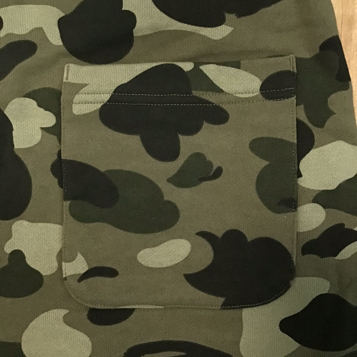 Bape beige camo Shark sweat shorts a bathing ape ★size L Size US 34 / EU 50 - 6 Thumbnail