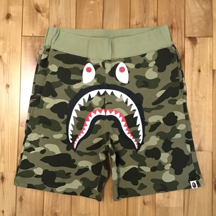 Bape beige camo Shark sweat shorts a bathing ape ☆size L | Grailed