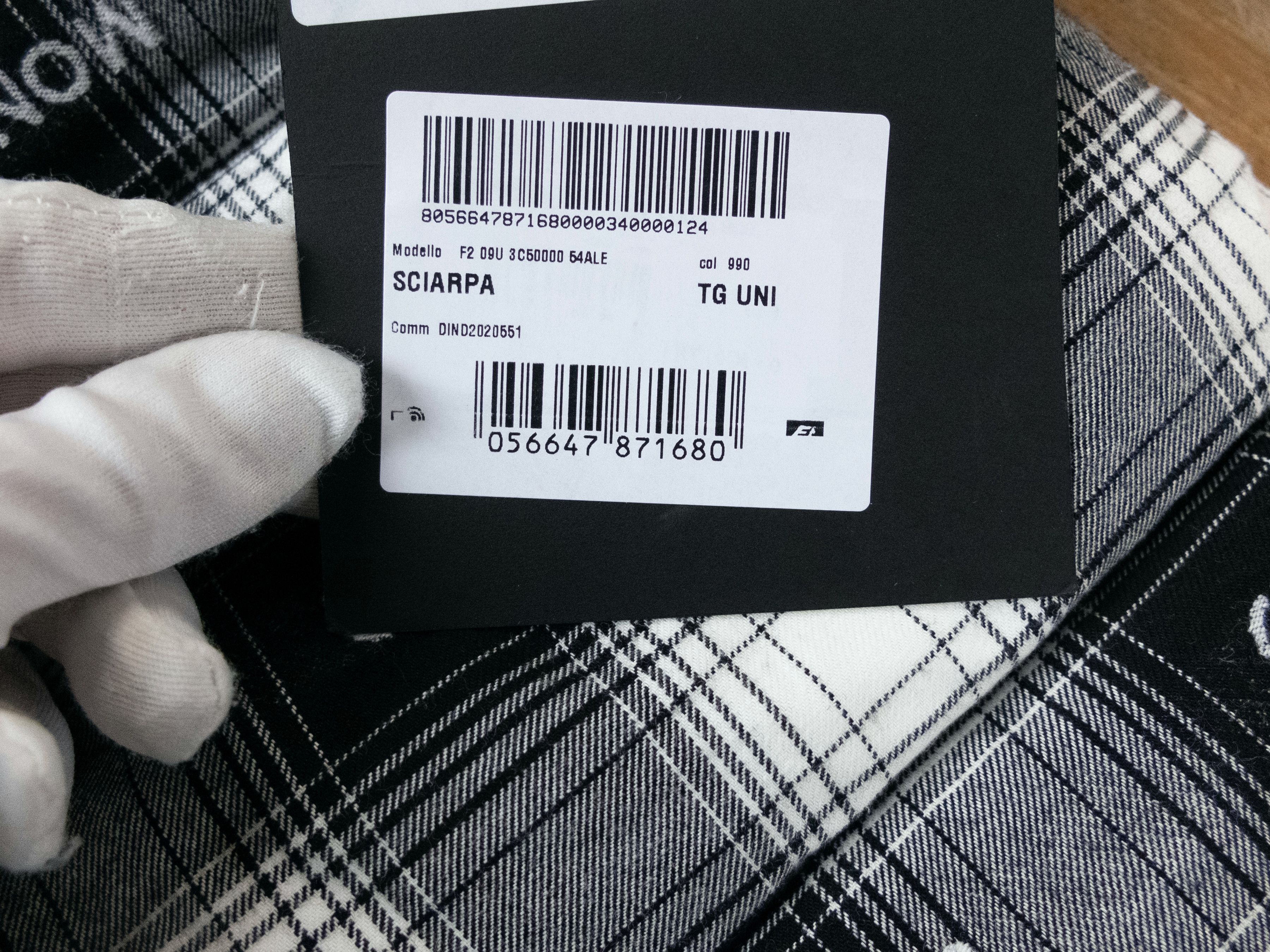 Moncler Moncler Genius 7 Fragment tartan logo down padded scarf Size ONE SIZE - 6 Thumbnail