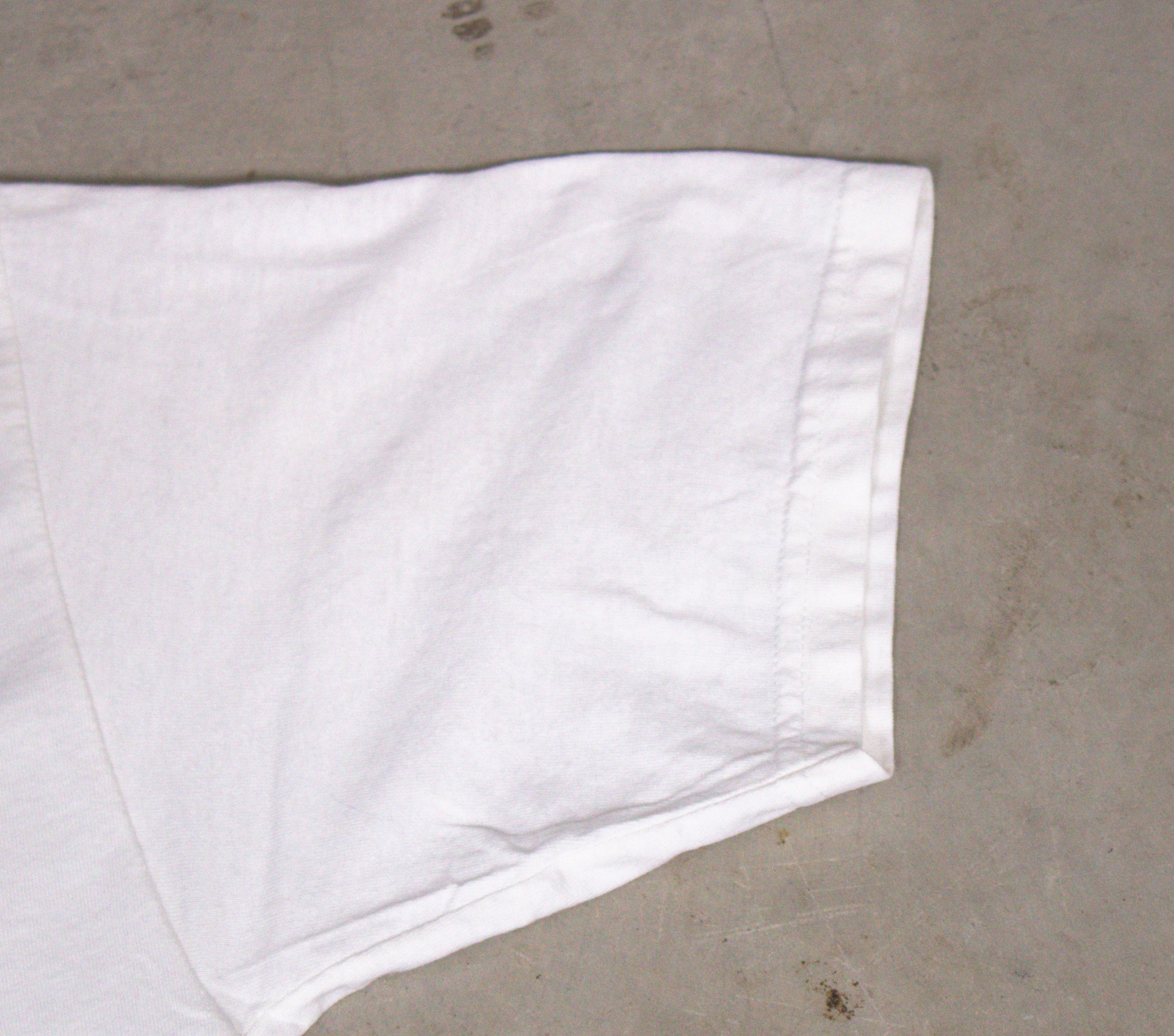 Gildan Y2K 2005 Gildan Neapolitan Dynamite Double Stitch White Tee Size US L / EU 52-54 / 3 - 5 Thumbnail