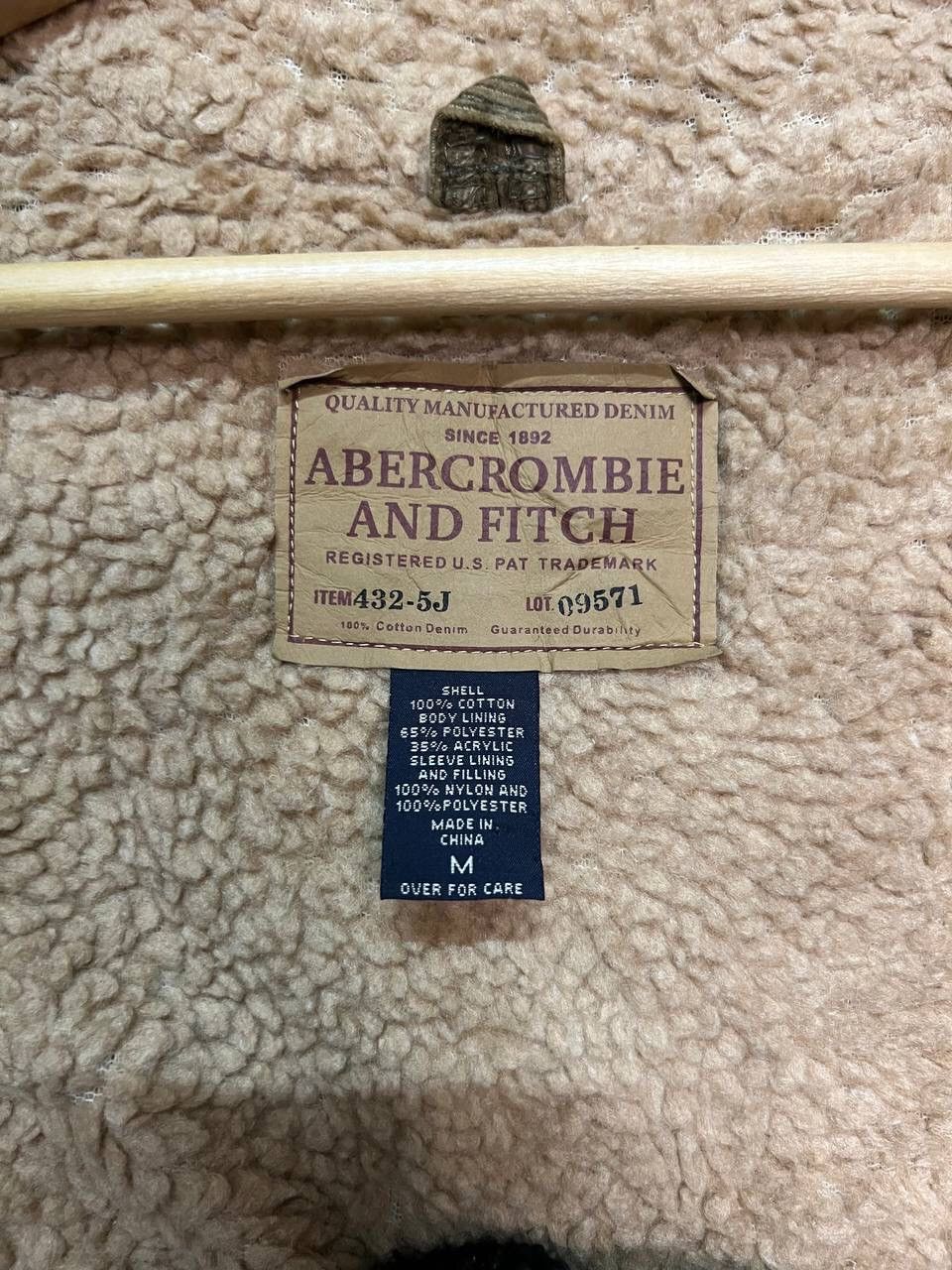Abercrombie & Fitch VINTAGE ABERCROMBIE AND FITCH CORDUROY SHERPA LINED JACKET Size US M / EU 48-50 / 2 - 12 Thumbnail