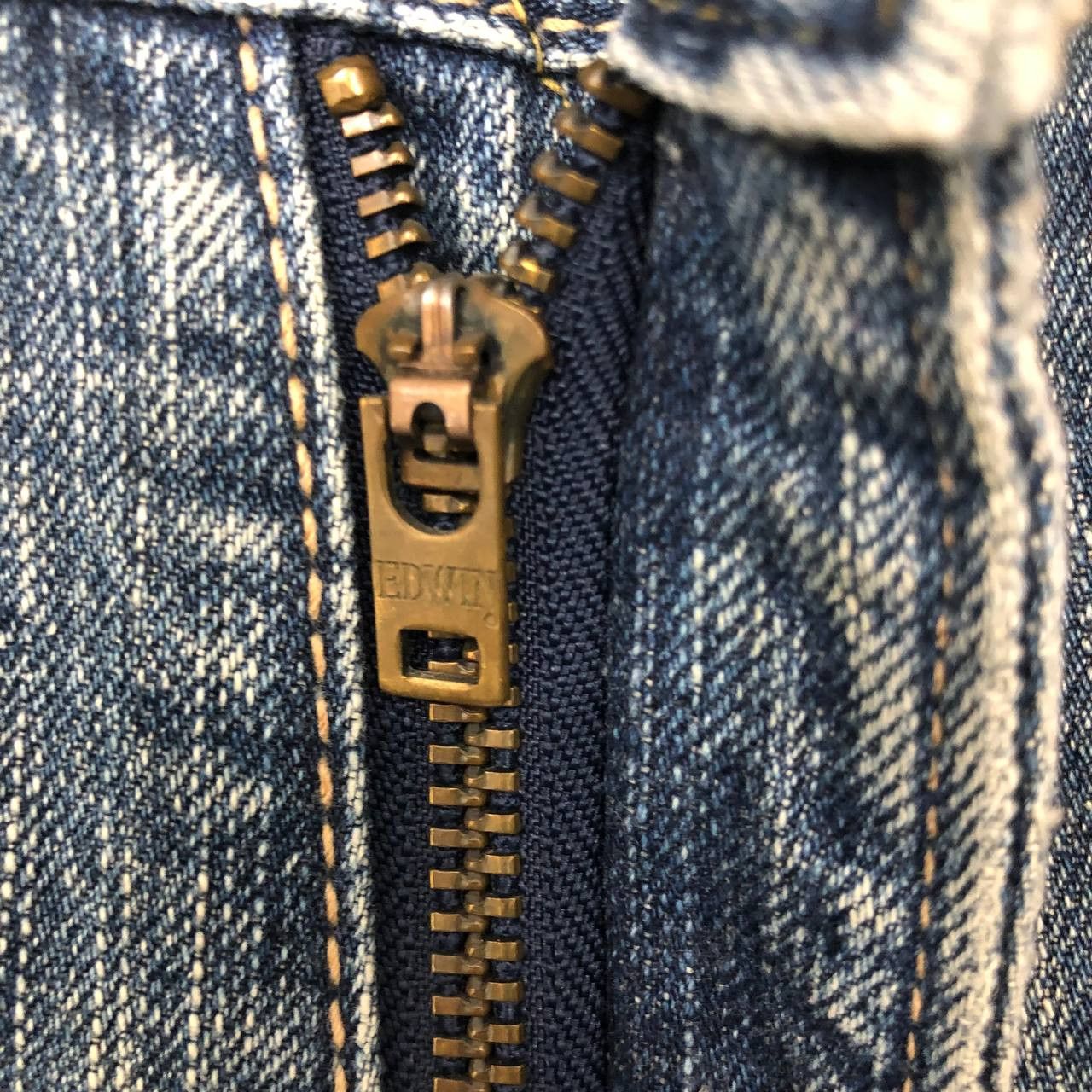 Edwin P175 VTG EDWIN BLUE WASH SELVEDGE DENIM Size US 35 - 9 Thumbnail