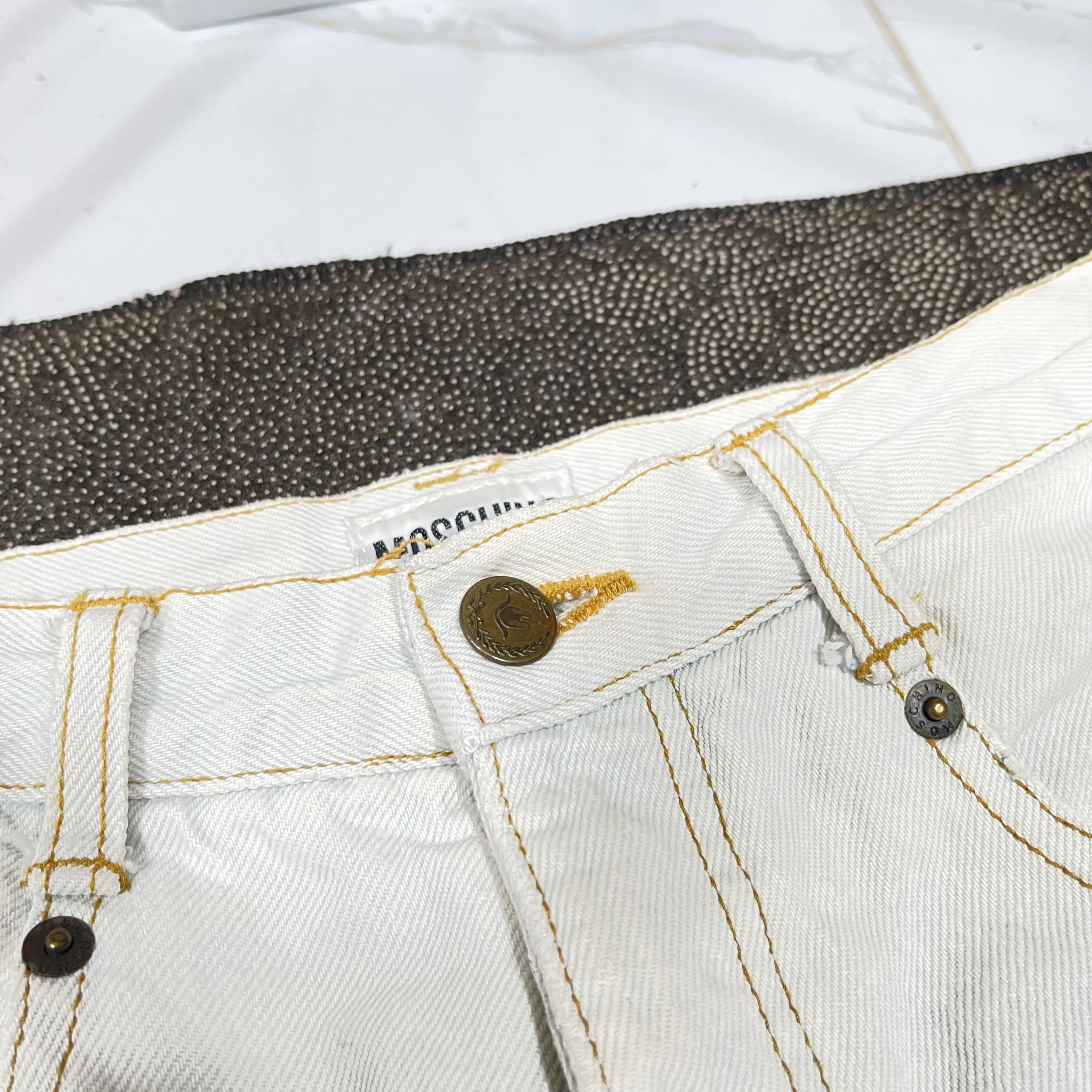 Moschino Moschino Milano Light Washed Denim Jeans Size 24" / US 00 / IT 34 - 7 Thumbnail