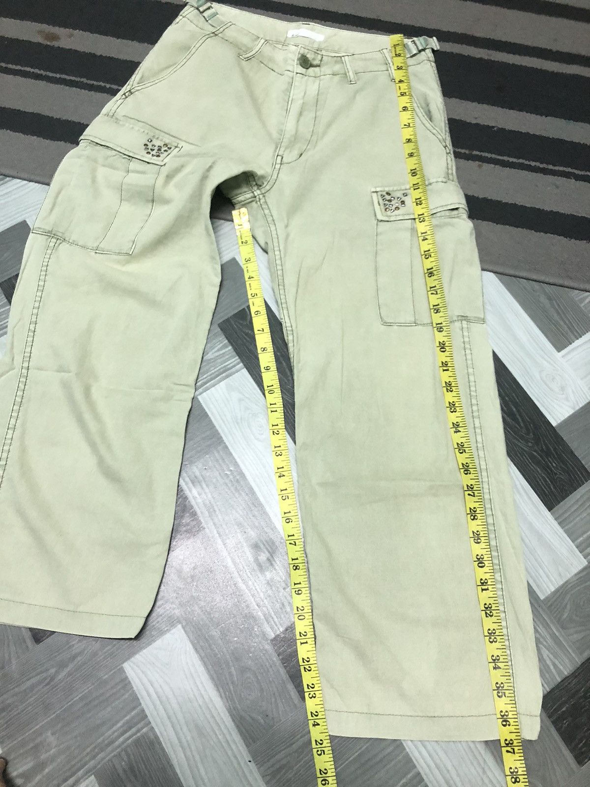 Issey Miyake × Ne-Net NE-NET BY ISSEY MIYAKE CARGO MULTI POCKET ANKLE CUT PANT Size US 31 - 9 Thumbnail