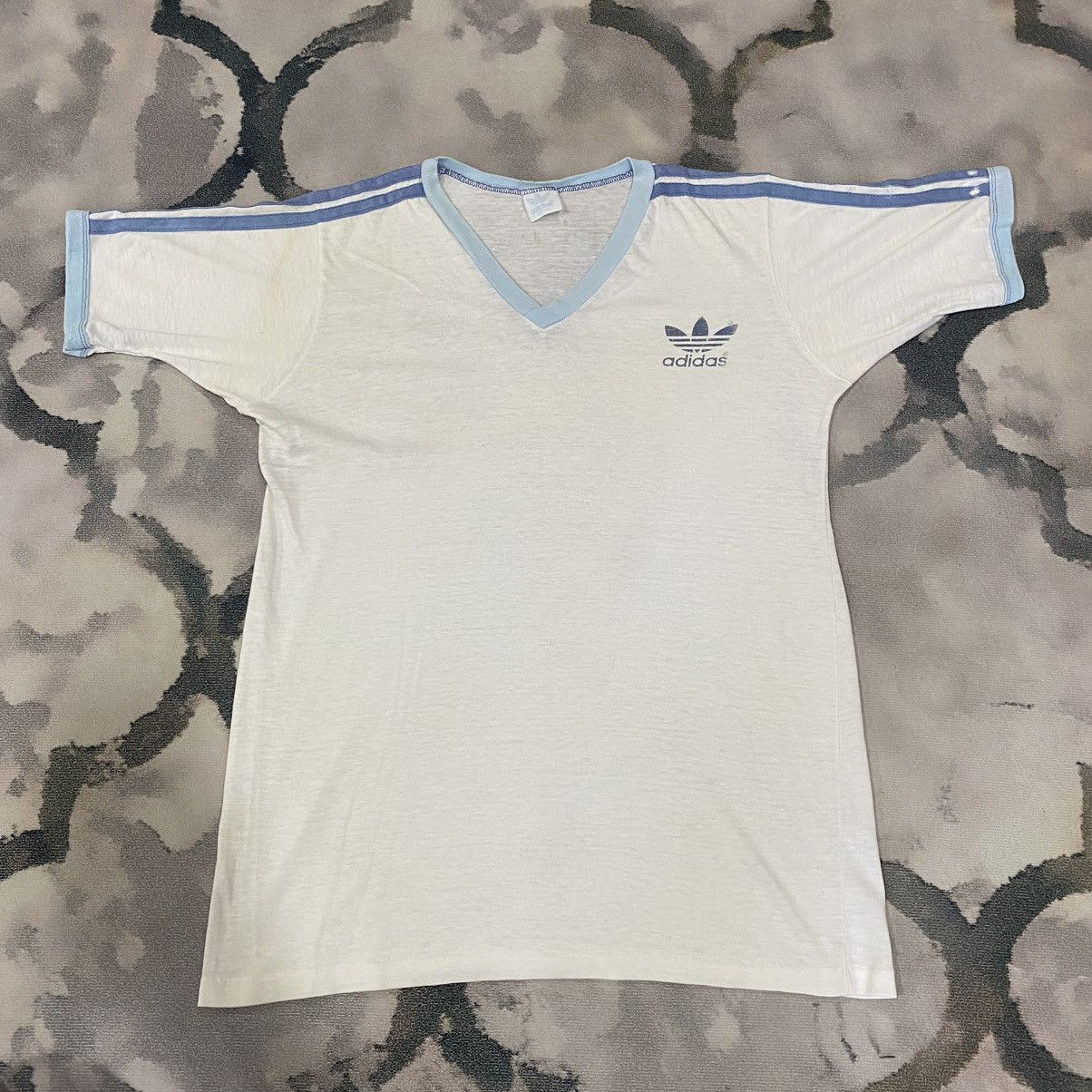 Adidas vintage adidas 80s v-neck t shirt Size US L / EU 52-54 / 3 - 1 Thumbnail