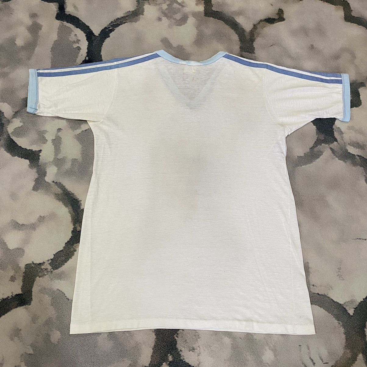 Adidas vintage adidas 80s v-neck t shirt Size US L / EU 52-54 / 3 - 9 Thumbnail