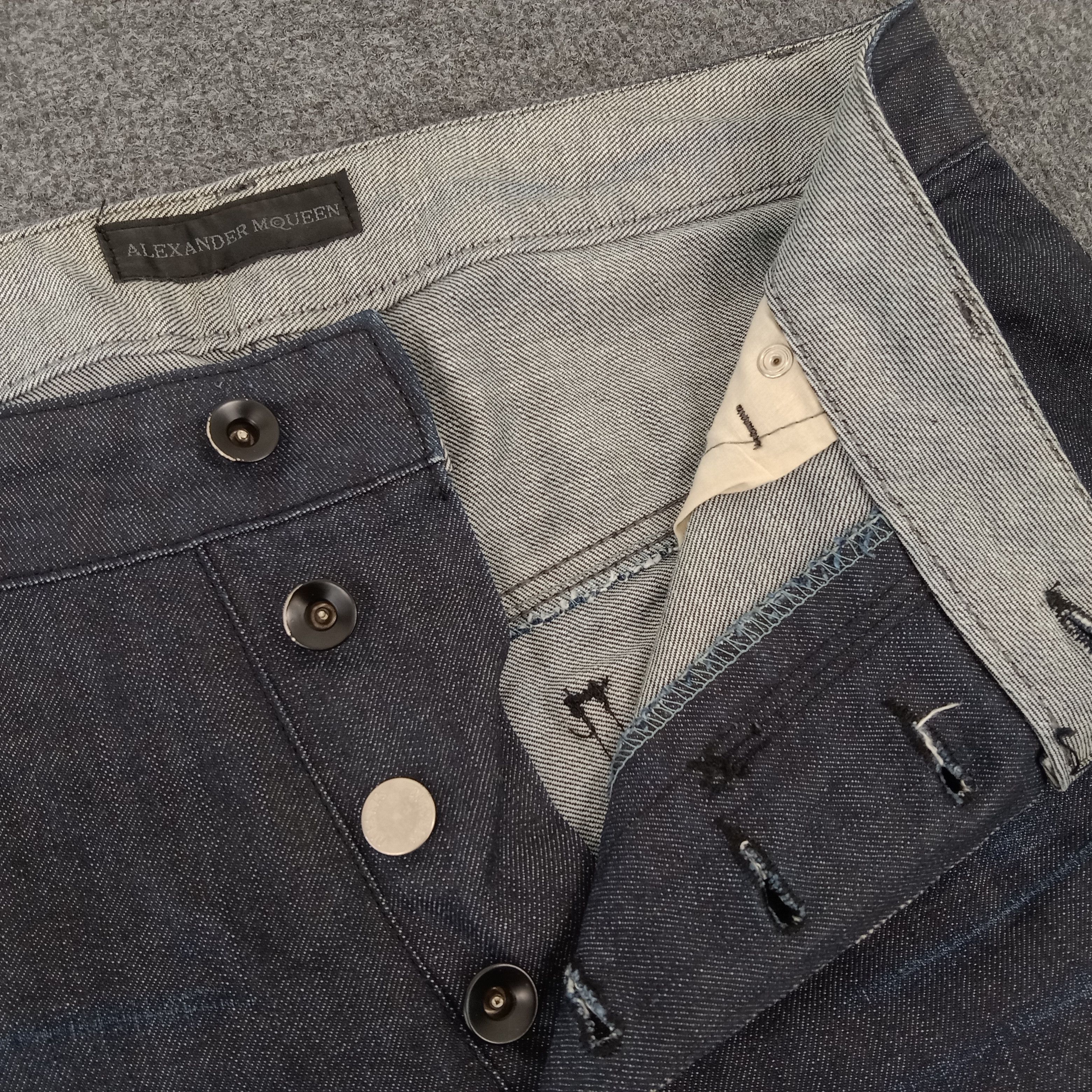 Alexander McQueen × Vintage Alexander McQueen Italian Designer Short Pants Denim Size US 32 / EU 48 - 3 Thumbnail