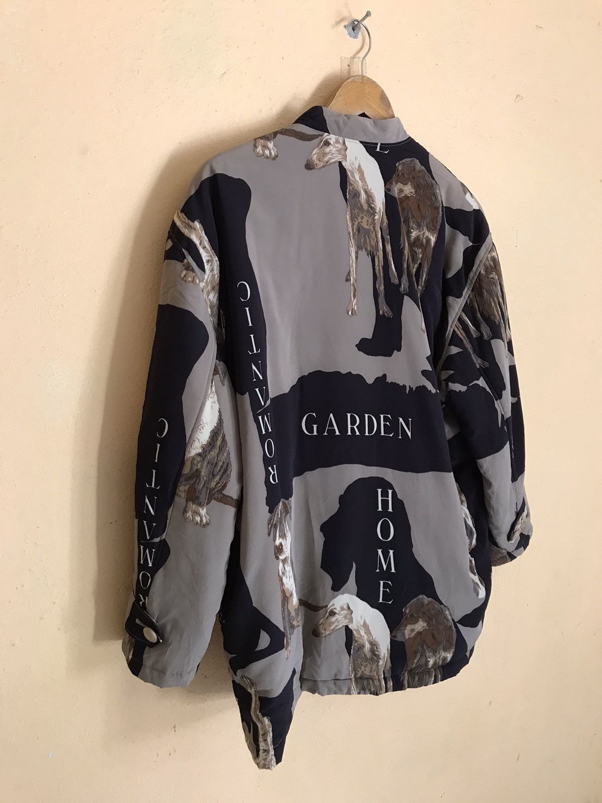 20471120 × Beauty Beast × Designer Topyo galden home tokyo fashion overprint jacket oversized Size US M / EU 48-50 / 2 - 11 Thumbnail