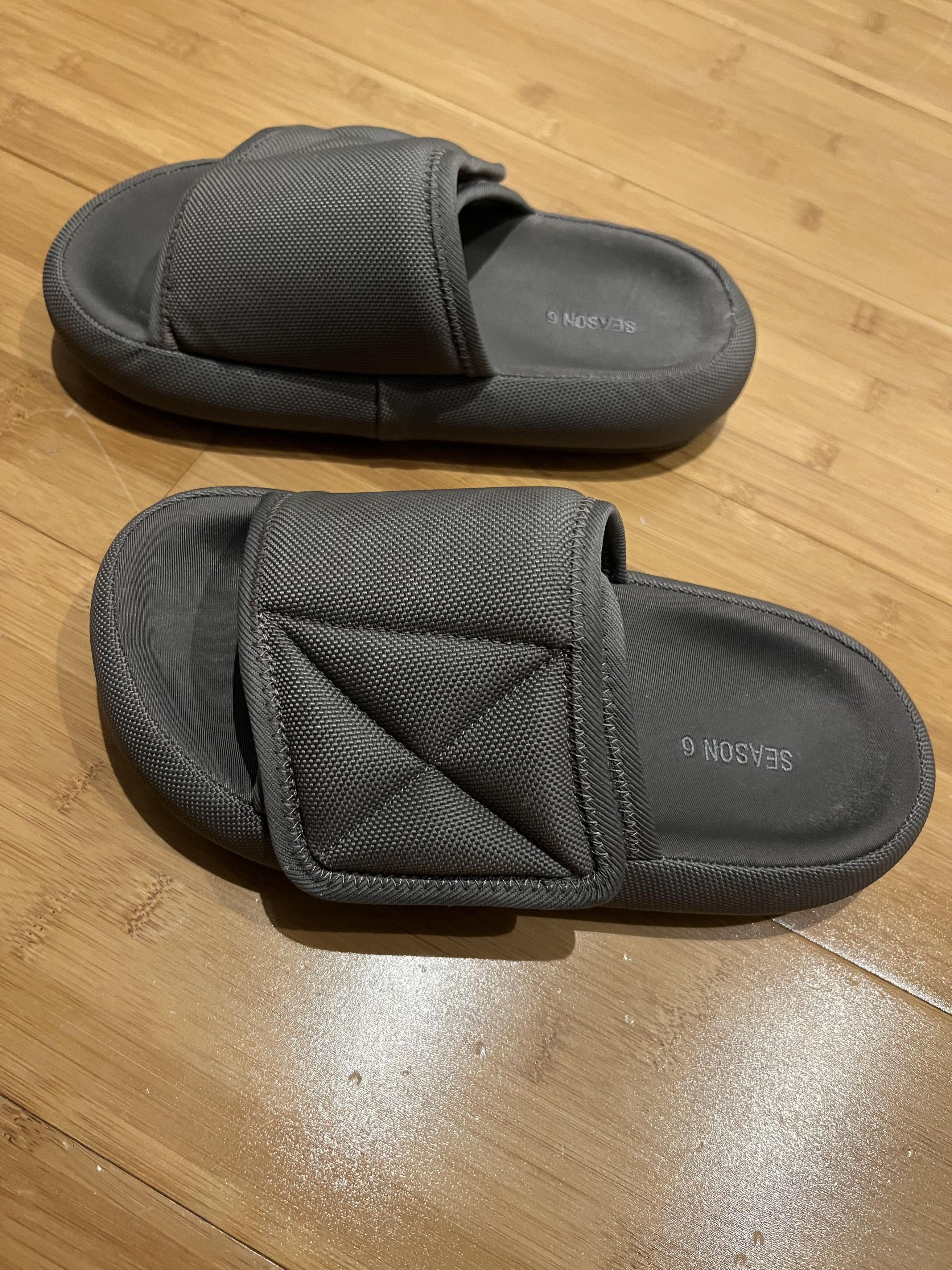 Yeezy slides Black Size store 6 Slippers,