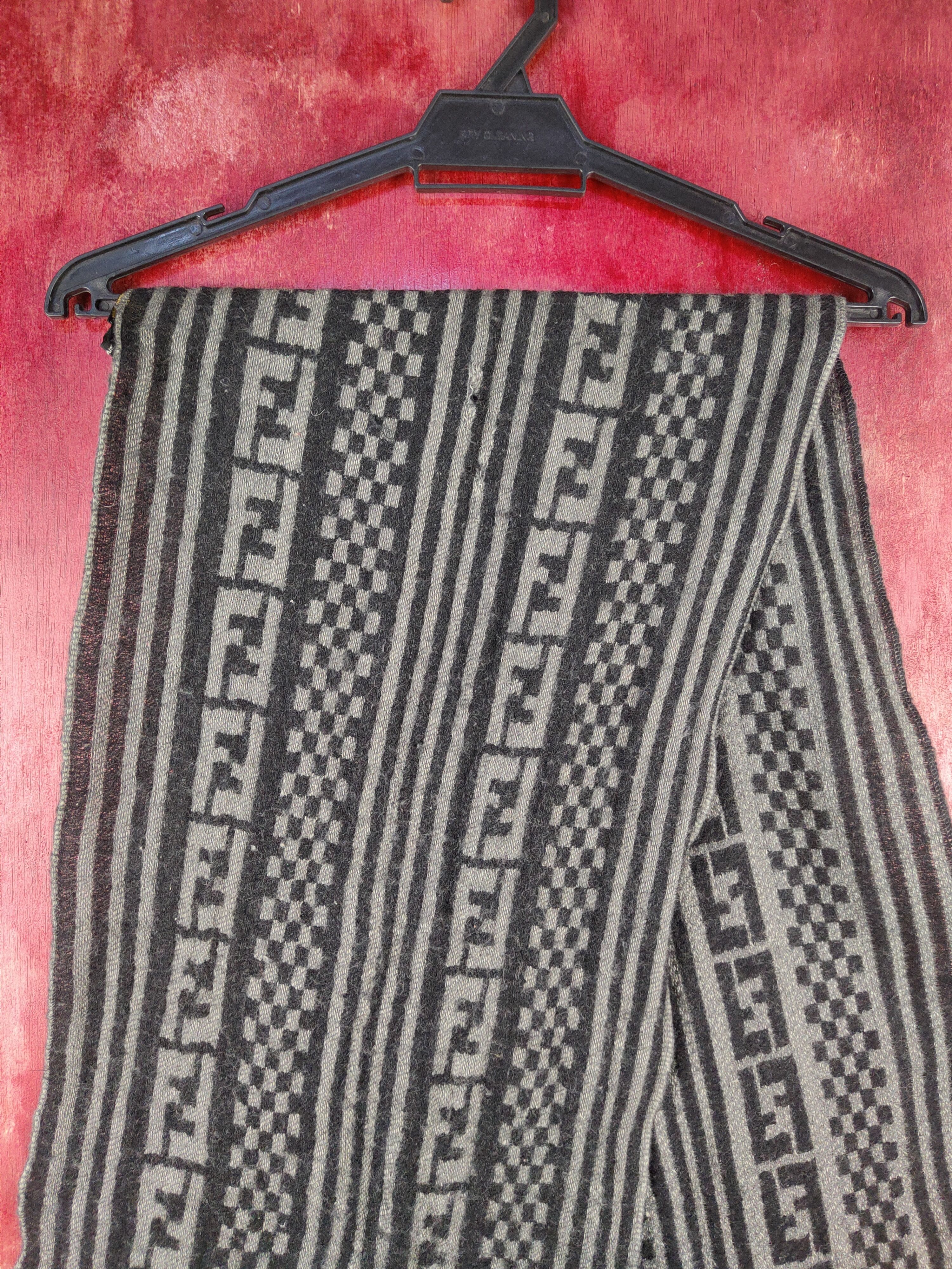 Fendi Fendi Black Muffler Scarves #S1046 Size ONE SIZE - 9 Thumbnail