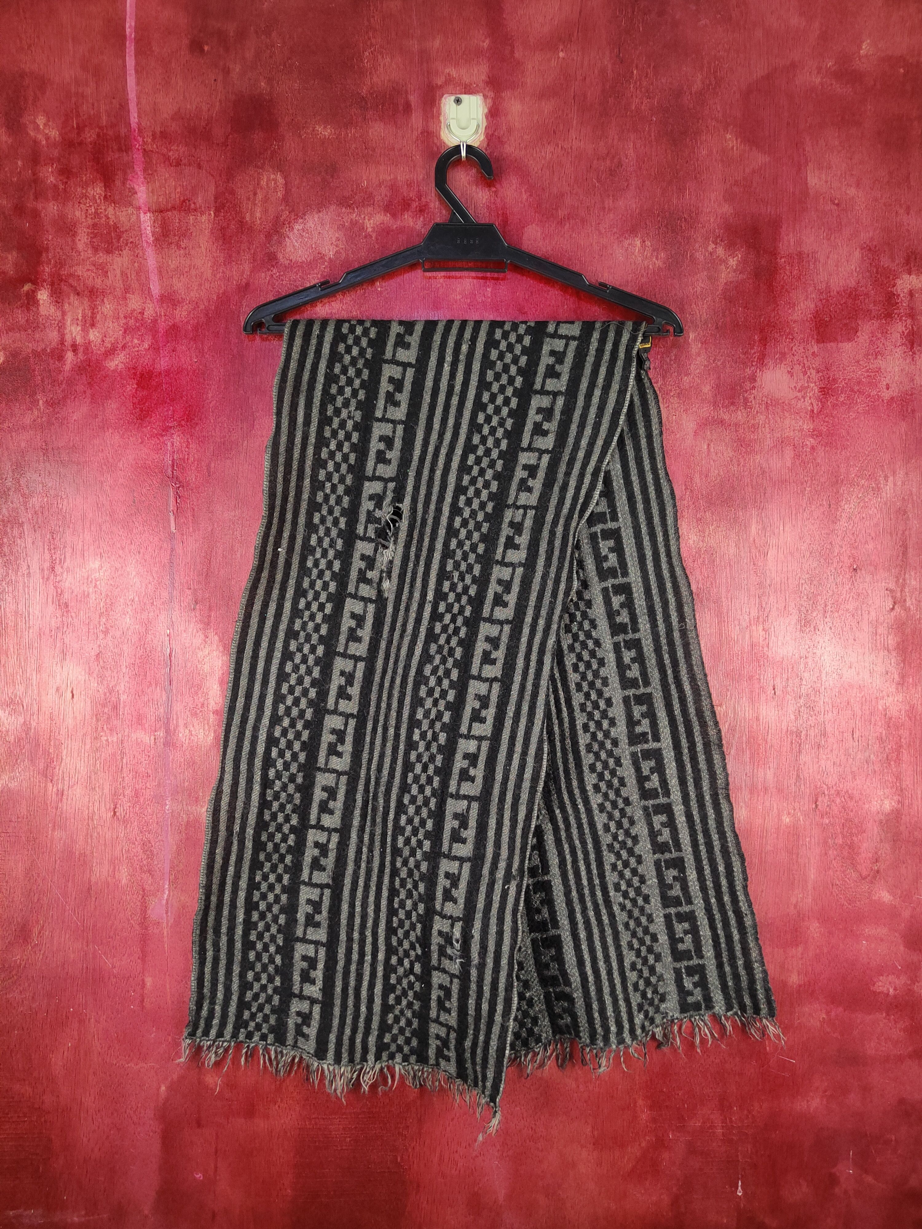 image of Fendi Black Muffler Scarves S1046, Women's