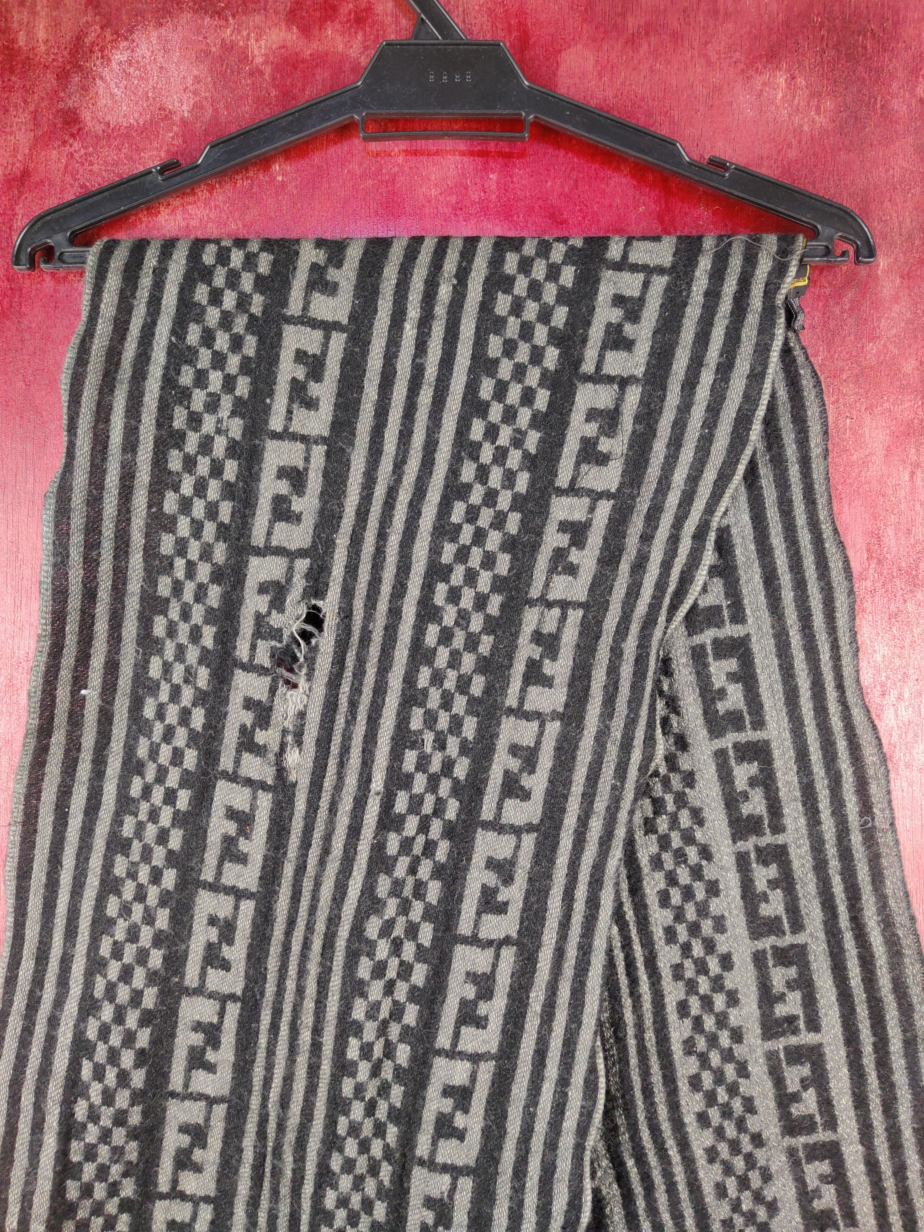 Fendi Fendi Black Muffler Scarves #S1046 Size ONE SIZE - 5 Thumbnail