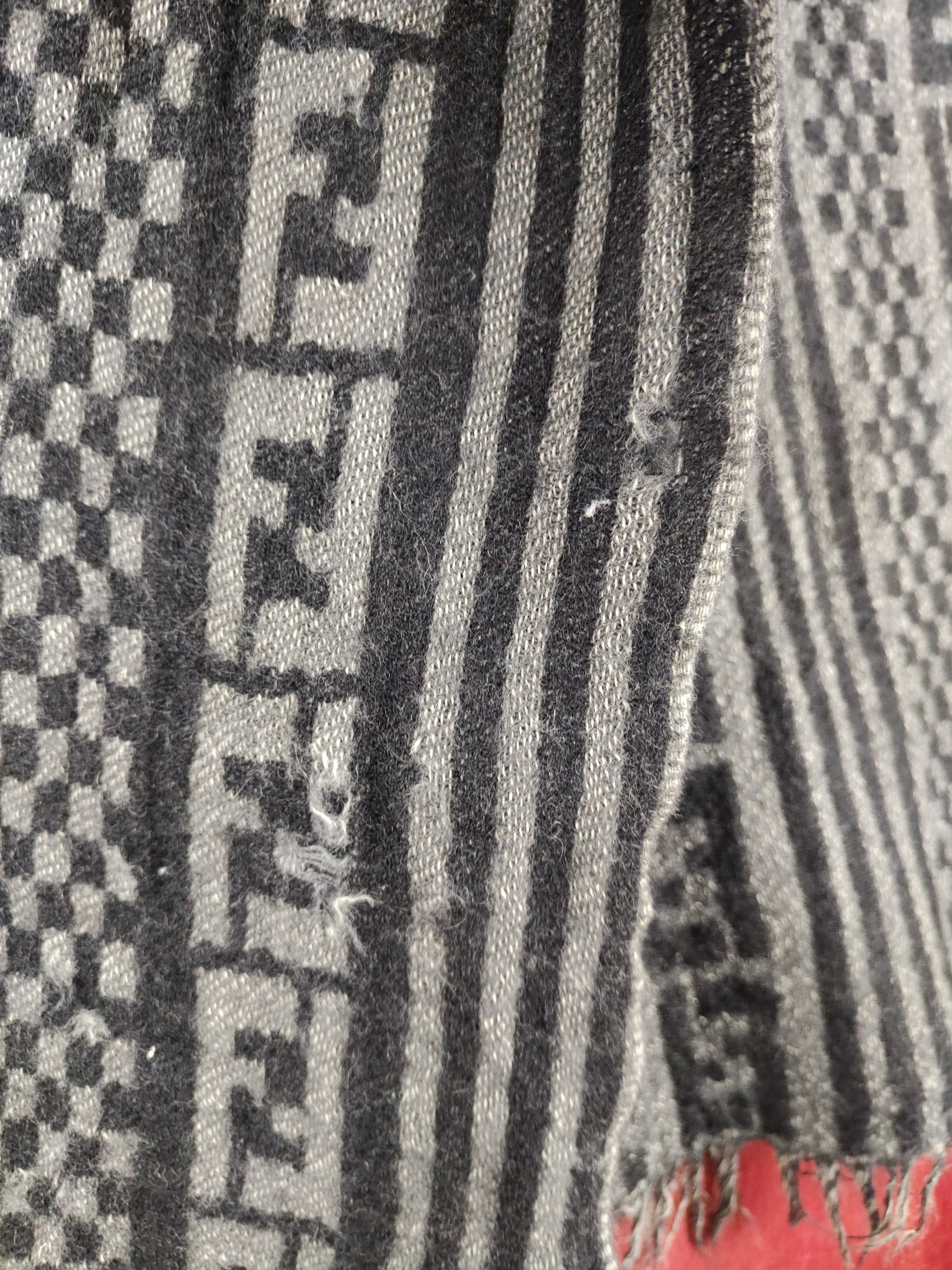 Fendi Fendi Black Muffler Scarves #S1046 Size ONE SIZE - 4 Thumbnail