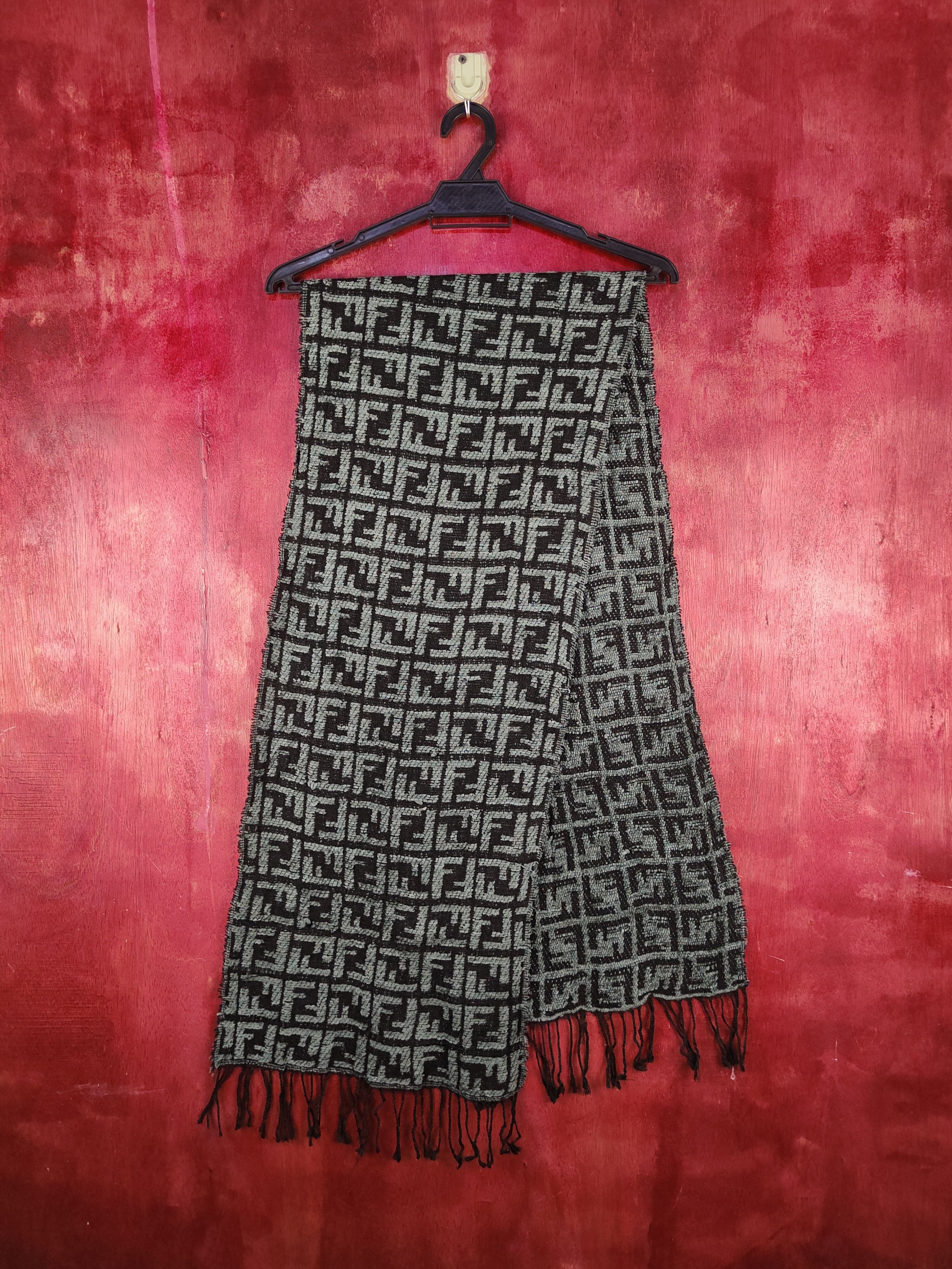 Fendi × Homespun Knitwear Fendi Black Gray Muffler Scarves #S1042 Size ONE SIZE - 1 Thumbnail