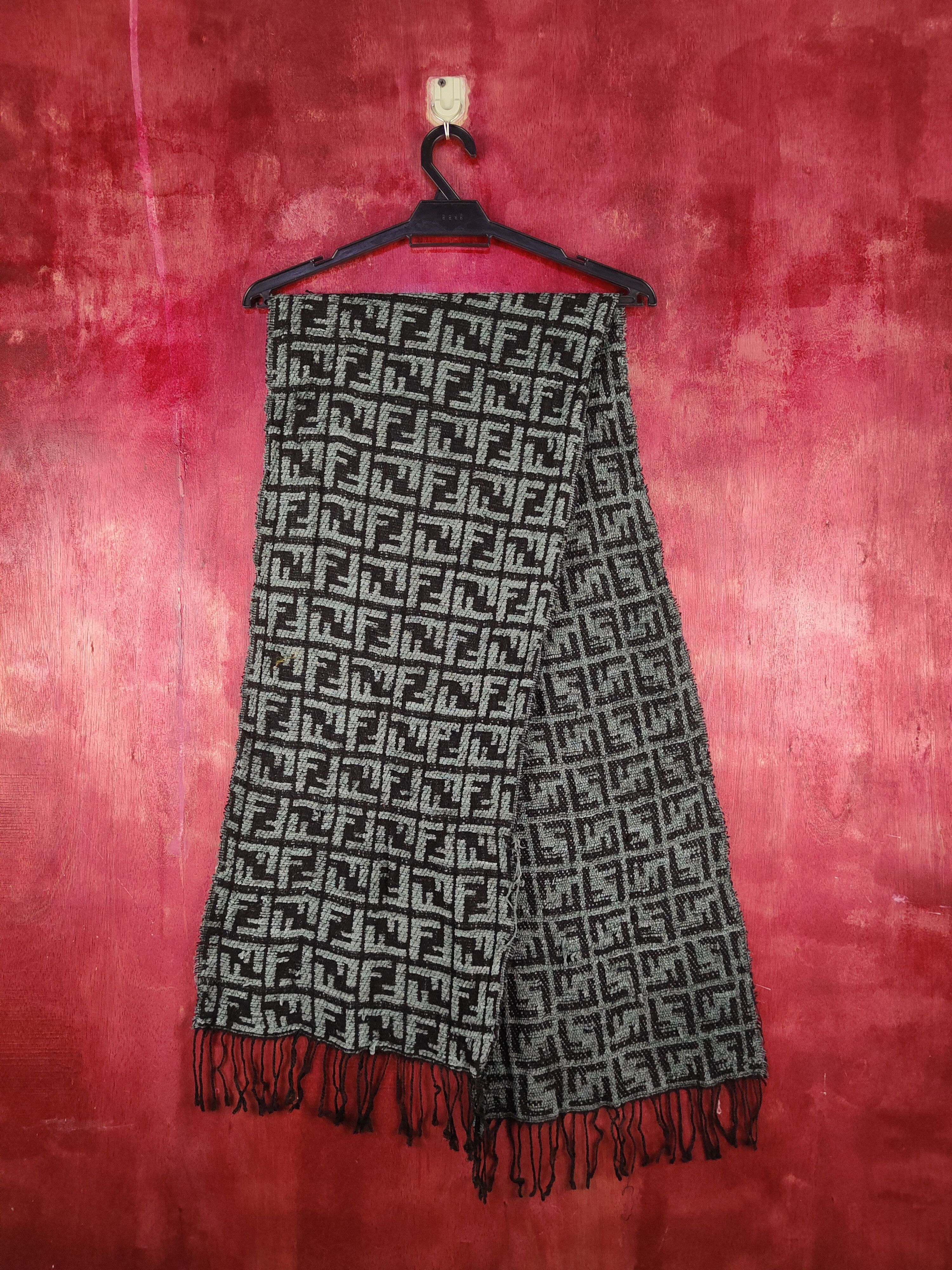 Fendi × Homespun Knitwear Fendi Black Gray Muffler Scarves #S1042 Size ONE SIZE - 5 Thumbnail