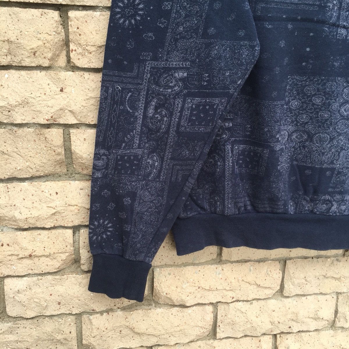 H&M × Native H&M Native Sweatshirt Full Print Design.. Native Design.. Size US M / EU 48-50 / 2 - 5 Thumbnail