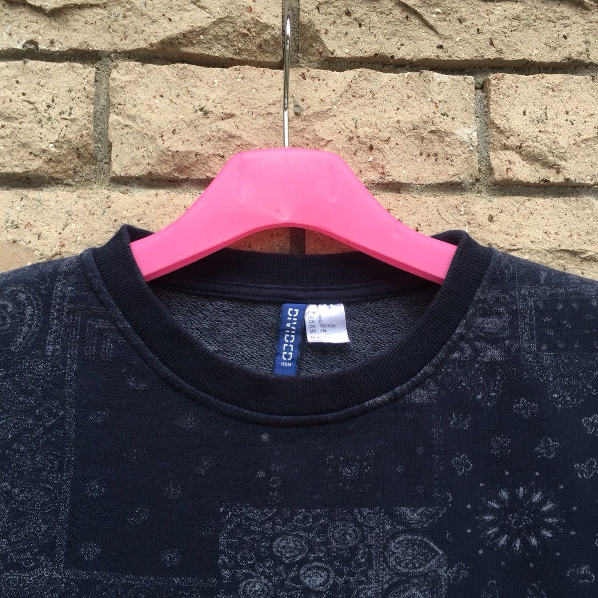 H&M × Native H&M Native Sweatshirt Full Print Design.. Native Design.. Size US M / EU 48-50 / 2 - 3 Thumbnail