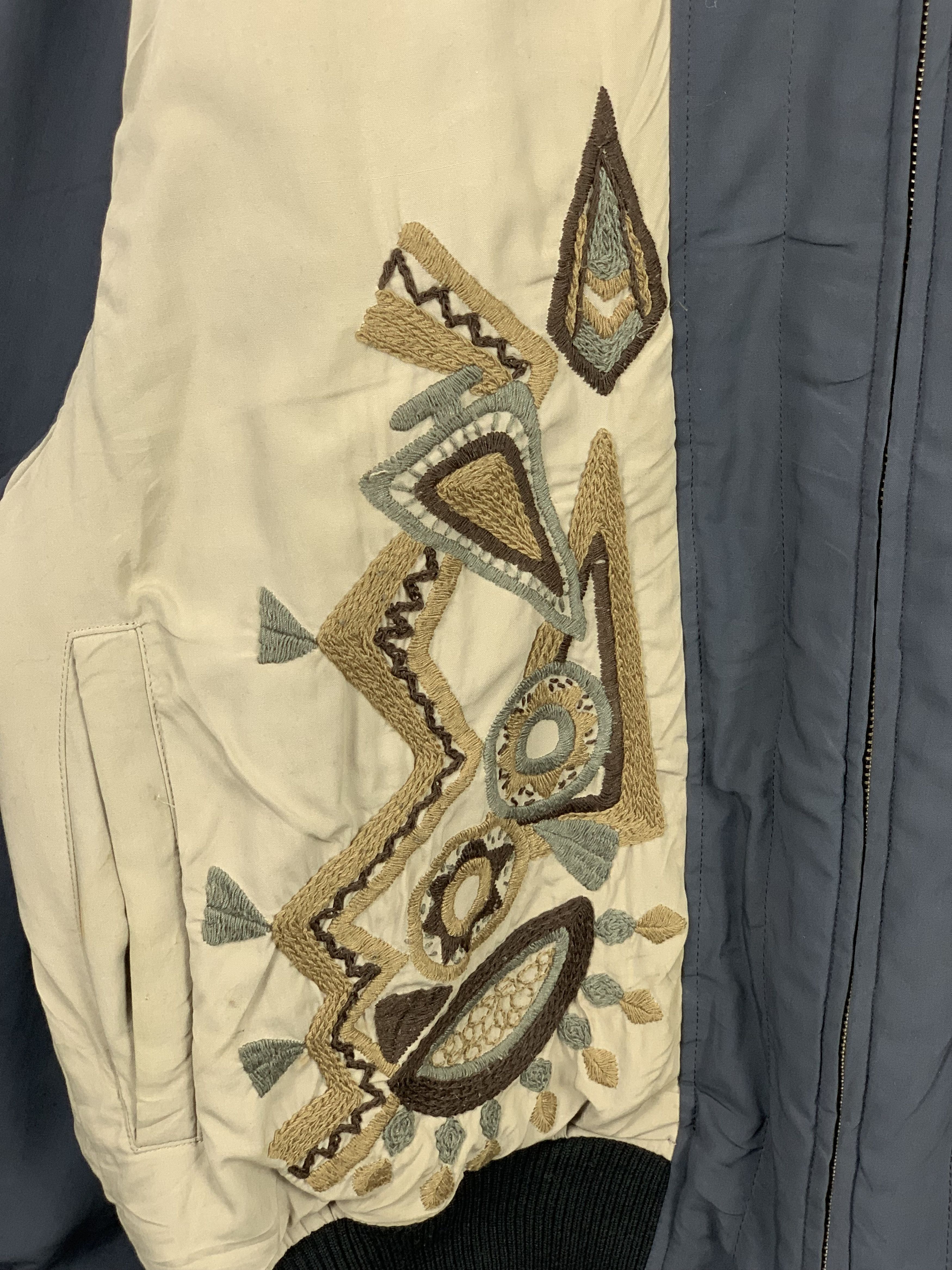 Japanese Brand Vintage SANTAFE Native Navajo Pattern Bombers Jacket J0398 Size US M / EU 48-50 / 2 - 7 Thumbnail