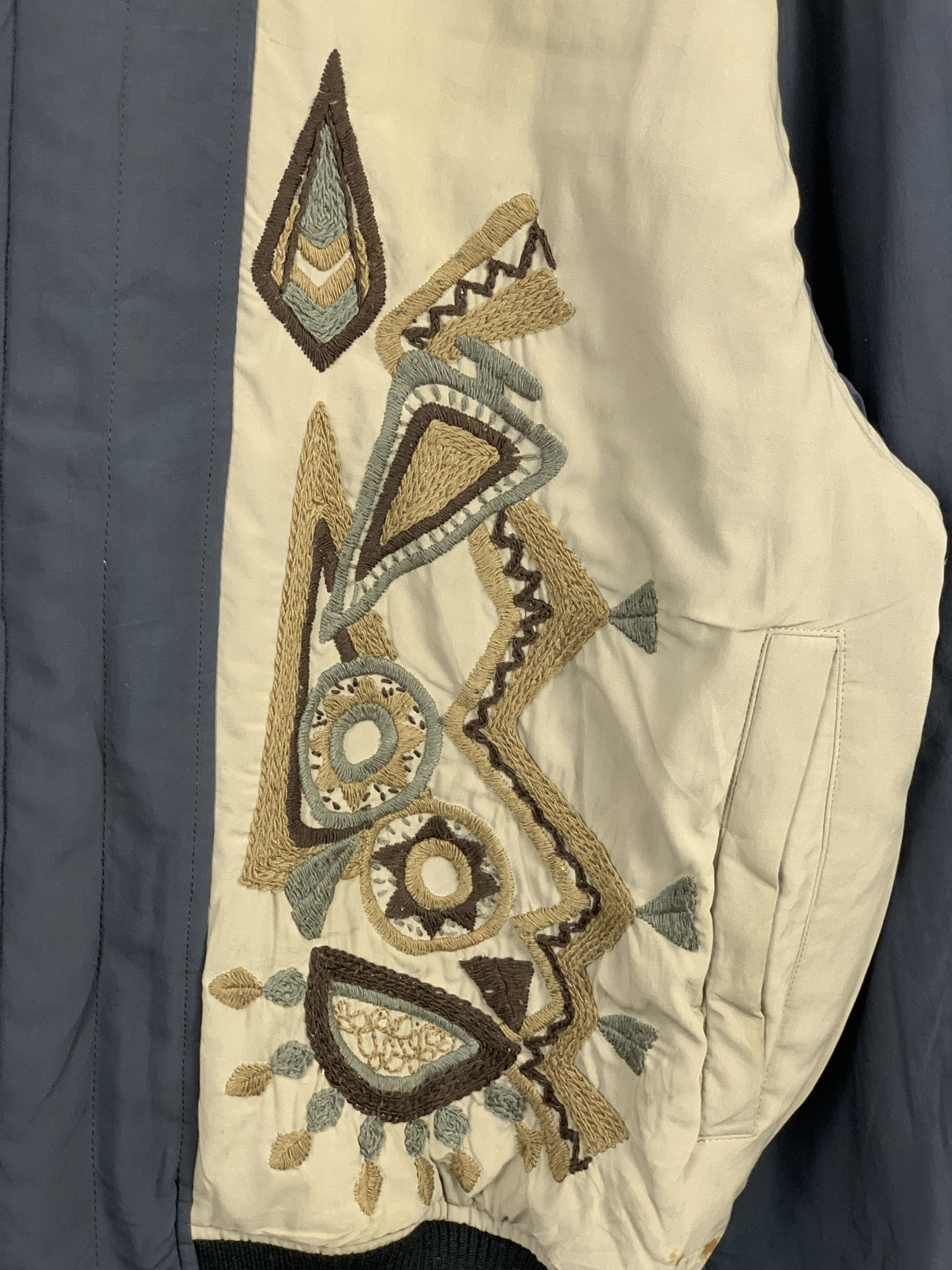 Japanese Brand Vintage SANTAFE Native Navajo Pattern Bombers Jacket J0398 Size US M / EU 48-50 / 2 - 6 Thumbnail