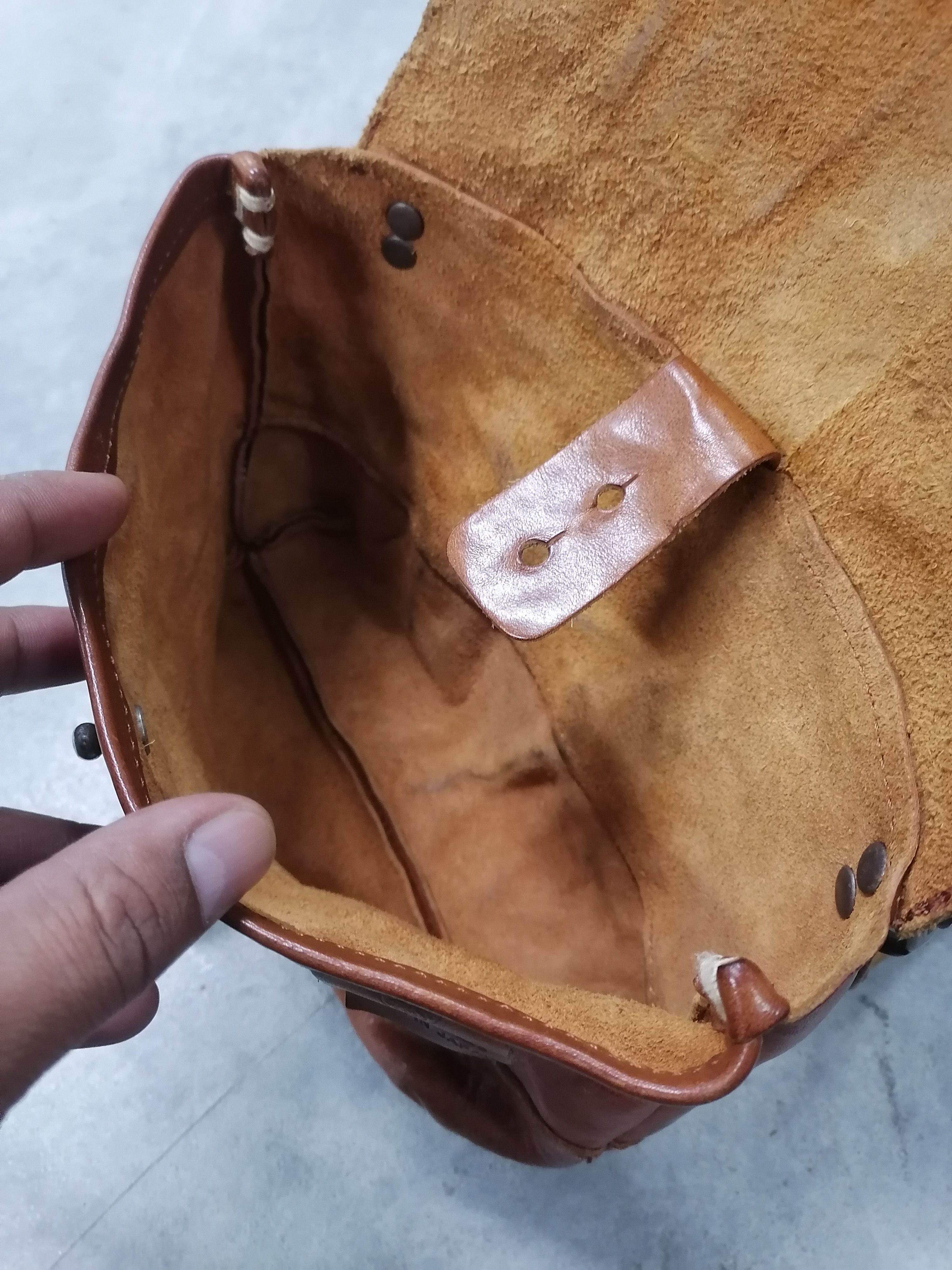 Genuine Leather Tideways Belly Series Real Leather Crossbody / Sling Bag Size ONE SIZE - 10 Thumbnail