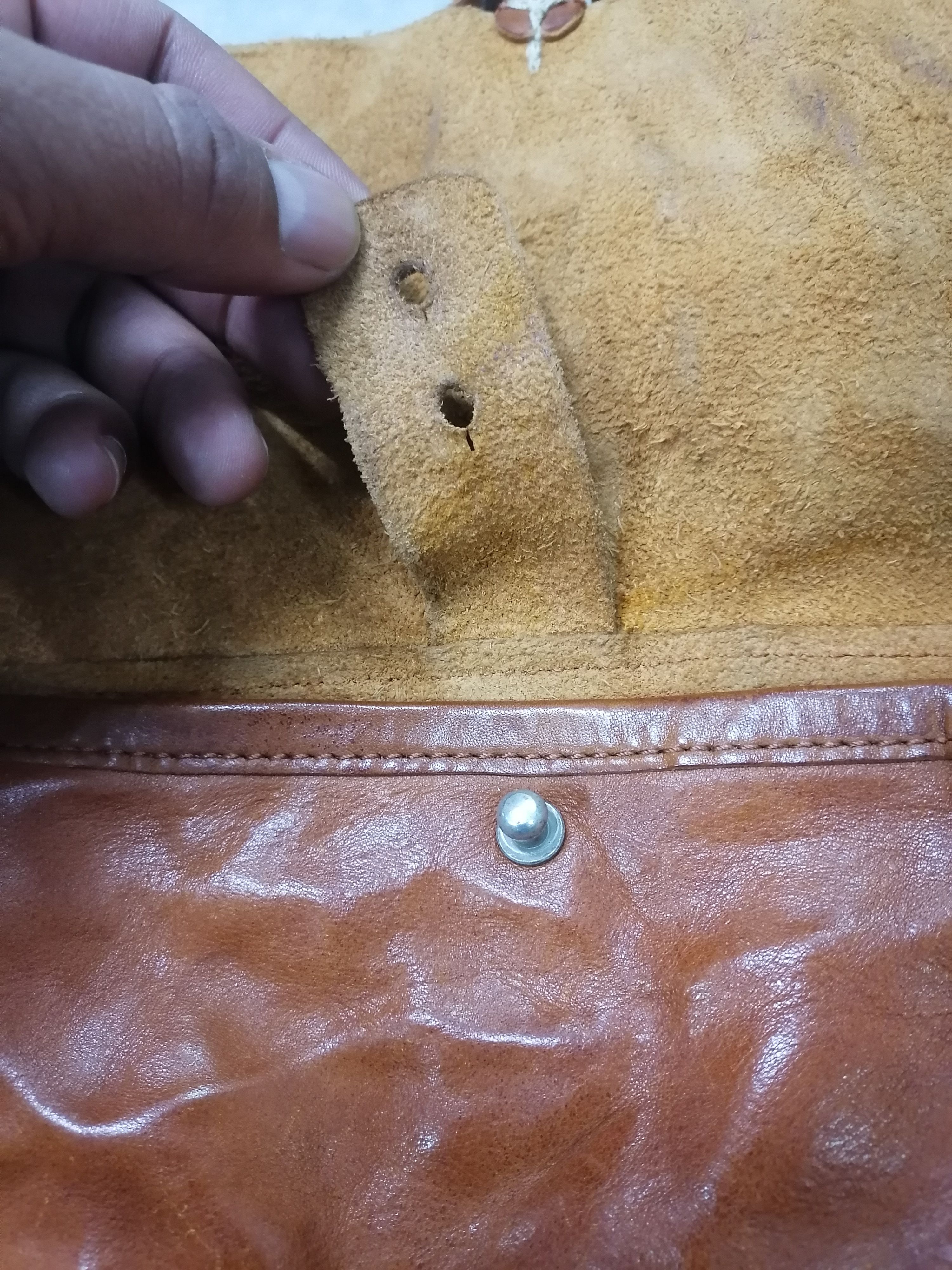 Genuine Leather Tideways Belly Series Real Leather Crossbody / Sling Bag Size ONE SIZE - 9 Thumbnail